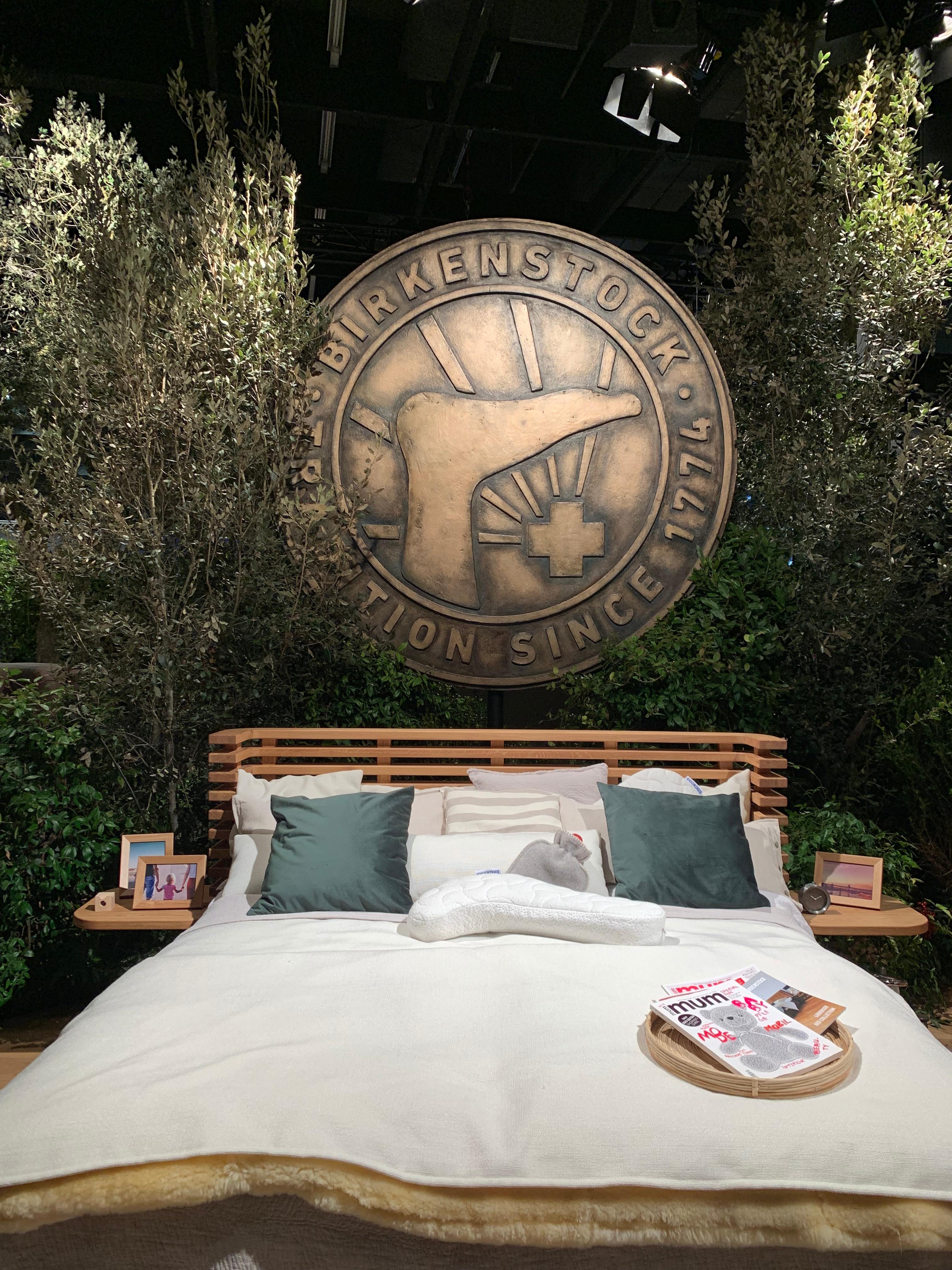 Dieses wunderschöne neue Bett von #birkenstock hat ein ganz besonderes Feature zu bieten... #imm2019 #imm