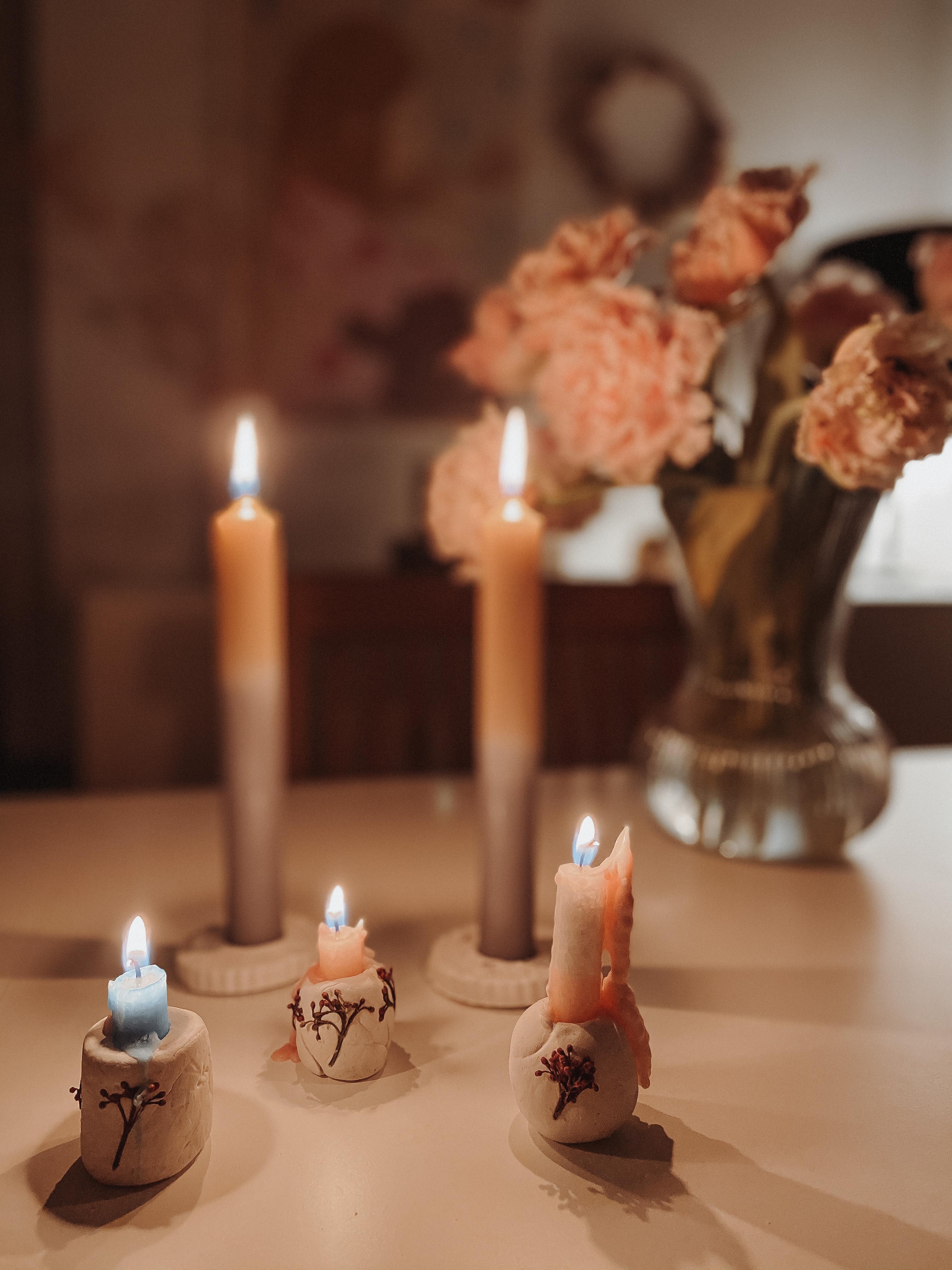 DIY Kerzen und Kerzenständer #candles #dipdye #dezembermood #diy 