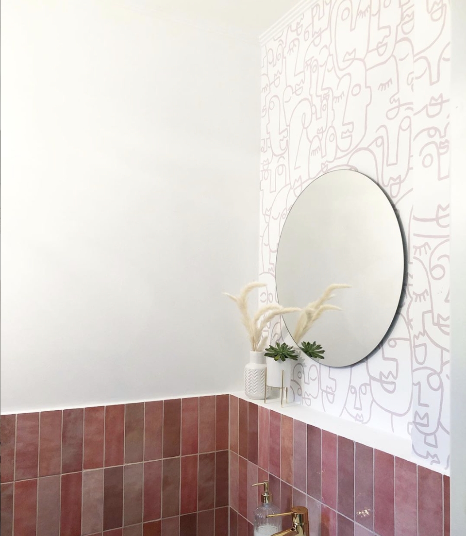 DIY low budget bathroom makeover
#diylove #diywallpaper #badezimmerdesign #bathroomgoals
