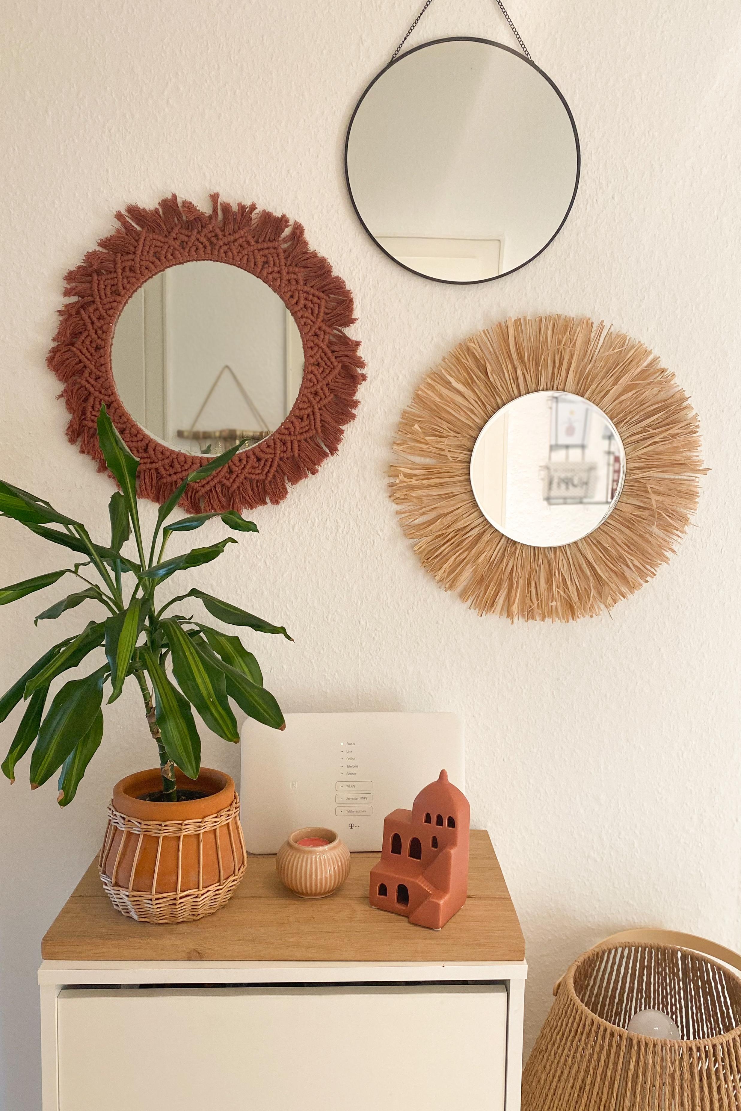 DIY Makramee- & Bastspiegel 🪞
#diy #diymirror #makramee #bast #terrakotta #beige #hallway #eingangsbereich