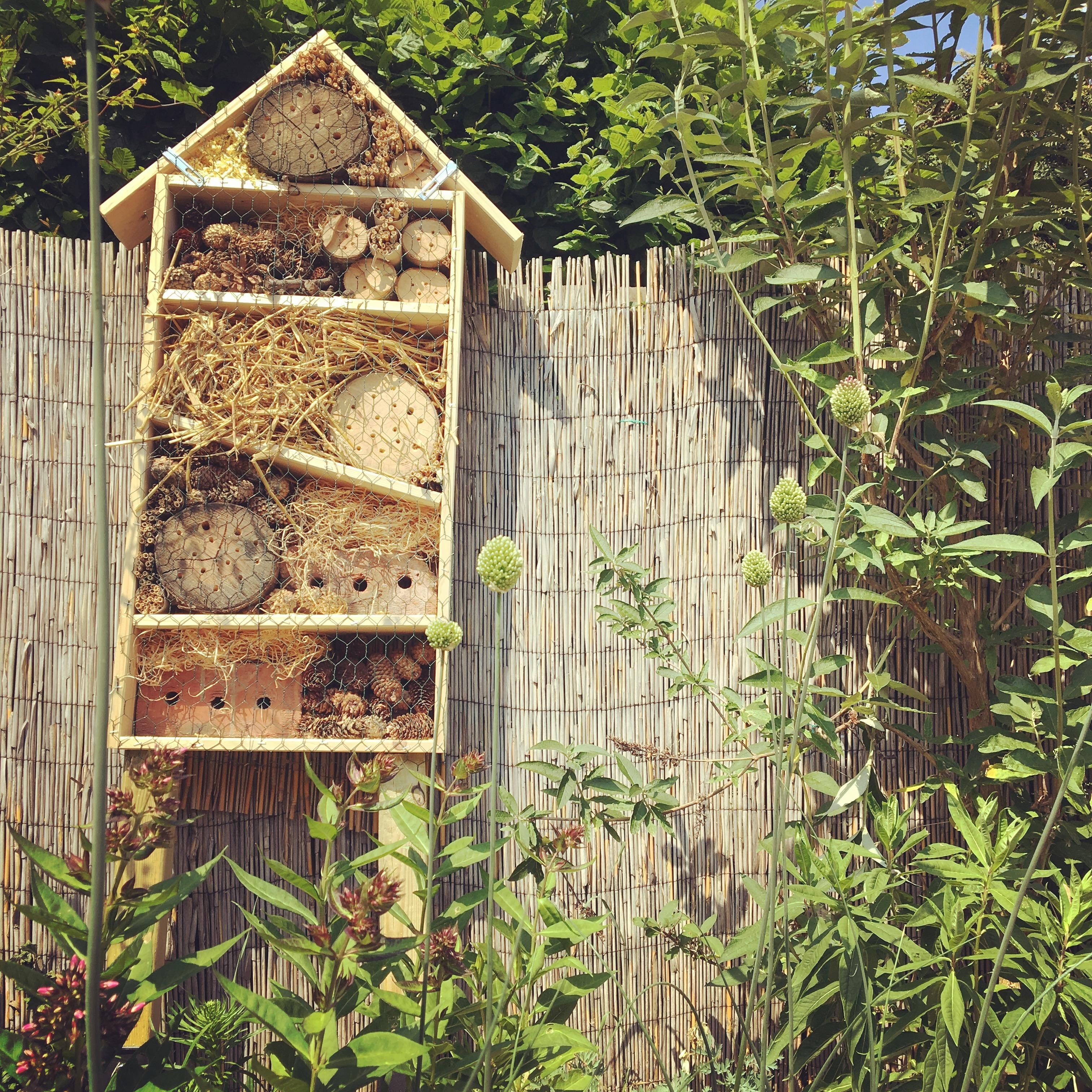 #diy Projekt heute erfolgreich beendet: #insektenhotel 
Herzliche Willkommen ihr kleinen #gäste 
#garten #garden 
