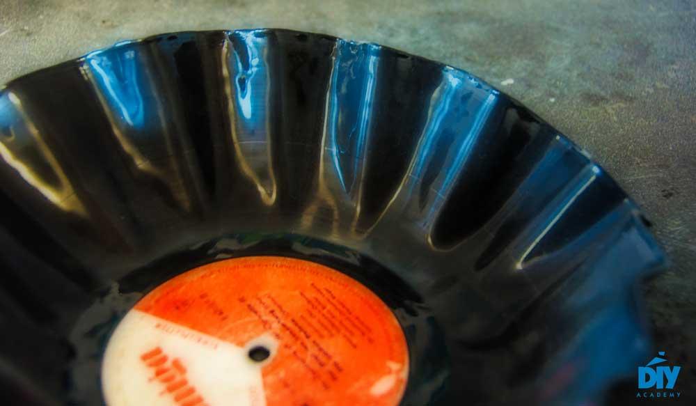 DIY Schallplatten Schale #diy #upcycling ©DIY Academy