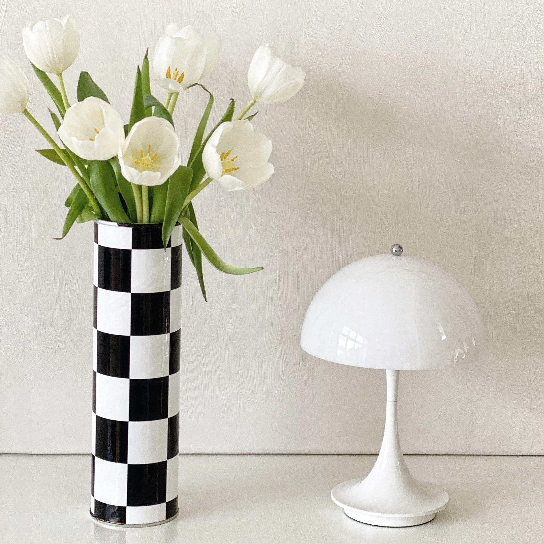 DIY Vase 🖤🤍 #upcycling #diy #inspiration #deko #blumen #vase