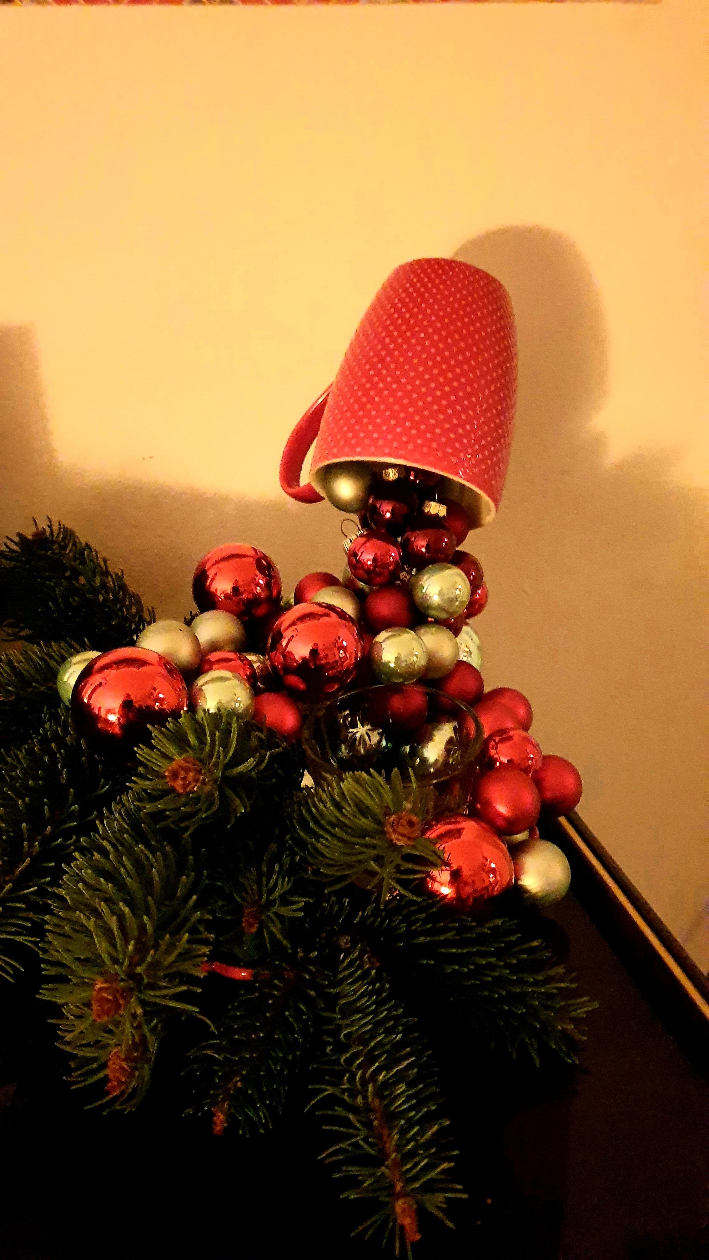 #DIYWeihnachten #Schwebetassendeko
Jutti in Bastellaune 😉😁
