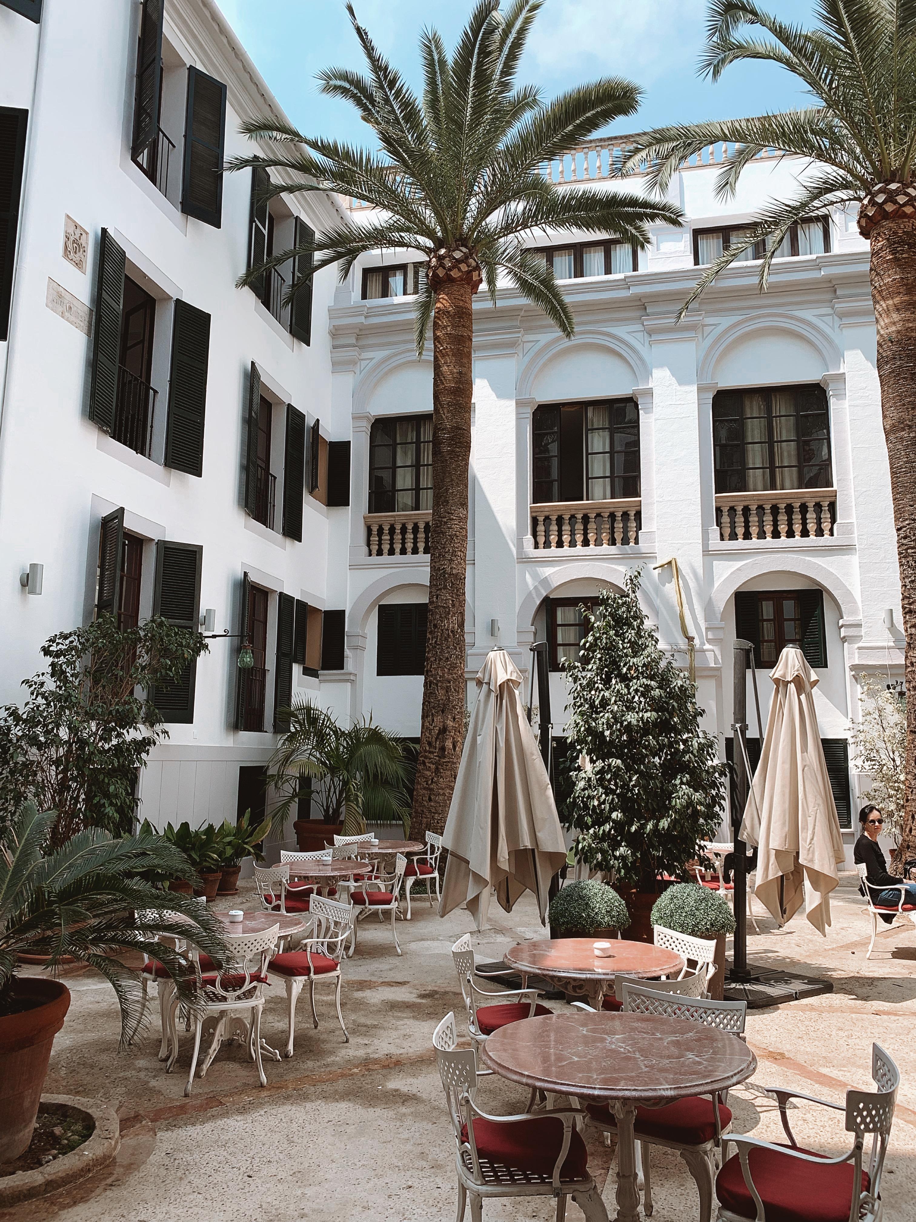 Dreamy patio 💫 #mallorca #patio #vacation #travelling #summer 