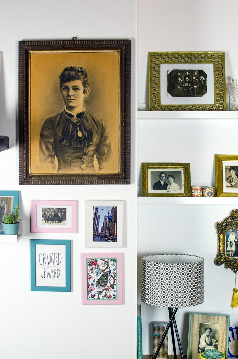 Echte alte Familienbilder und Vintage-Käufe.#wandgestaltung #walldecor #bilderwand #fotos #owohnzimmer #wand #bilder
