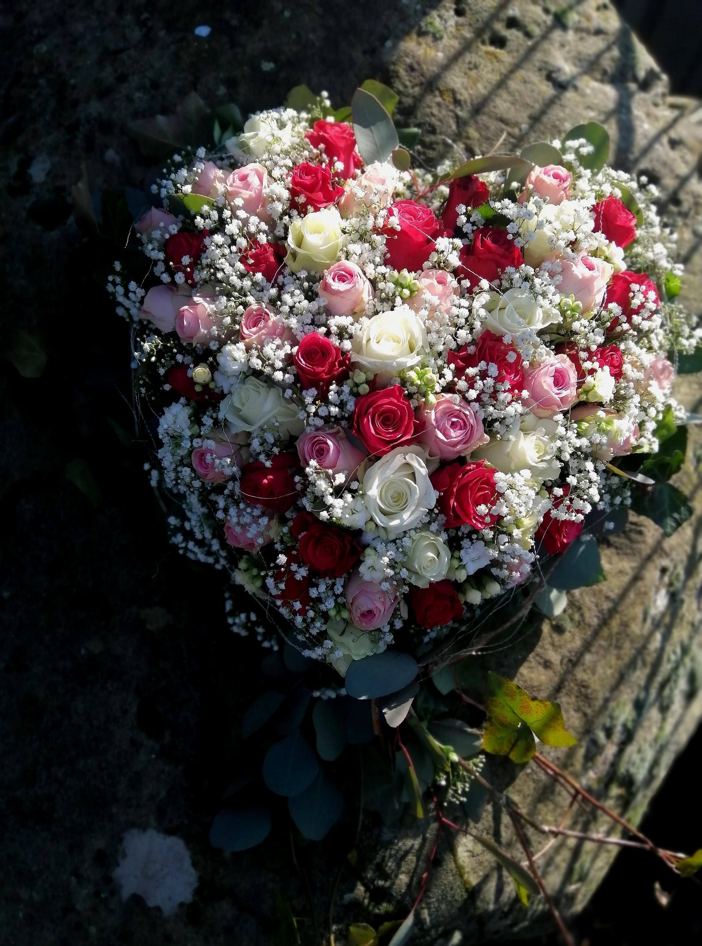 Ein Herz aus Rosen 🌹💚 #blumen #diy #frühling #floristik #freshflower #blumenliebe