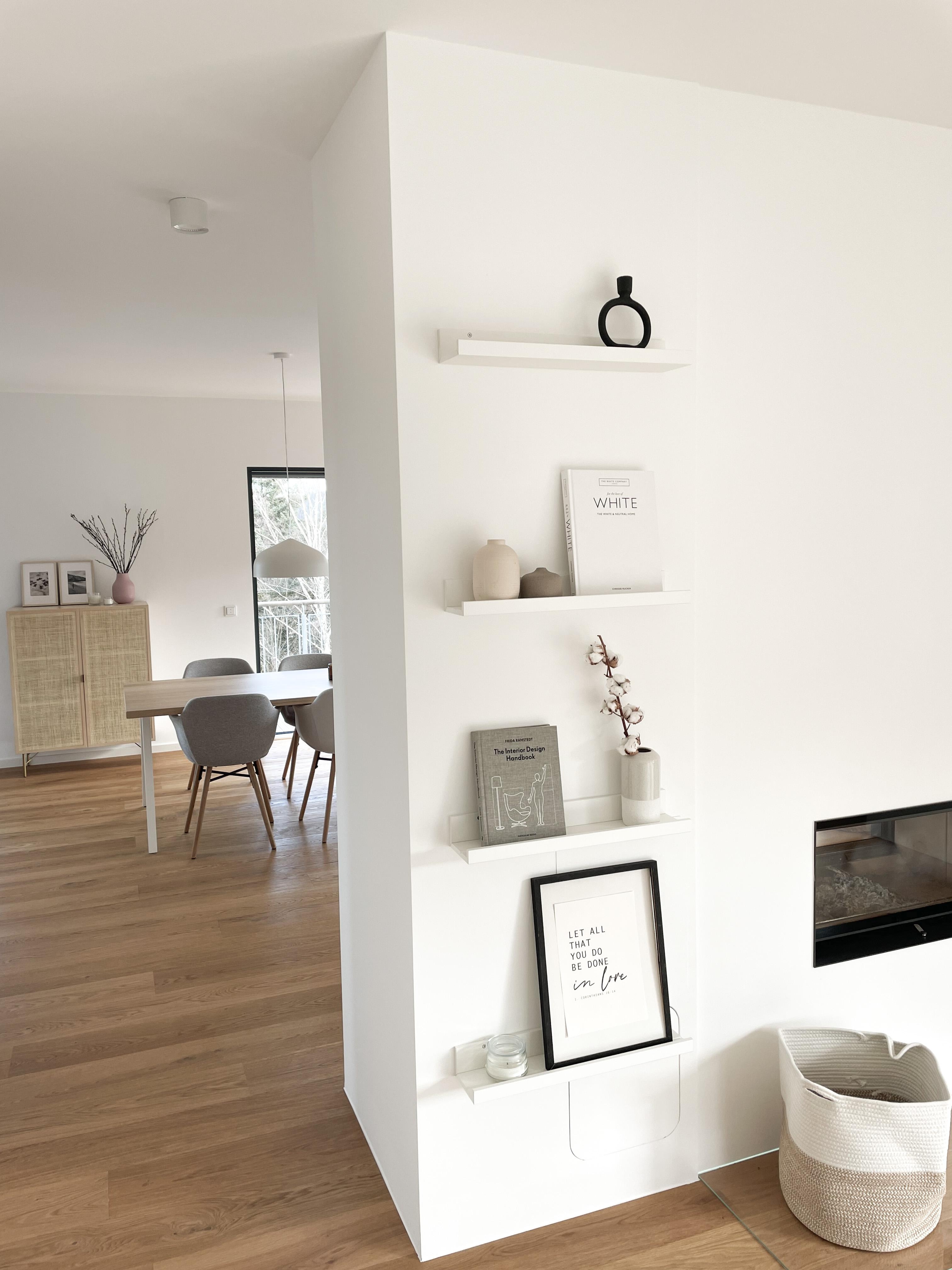 Ein kleiner Blick in unser Wohn- & Esszimmer 🌿
#skandinavianhome #bilderleiste #bilderwand #homedecoration 