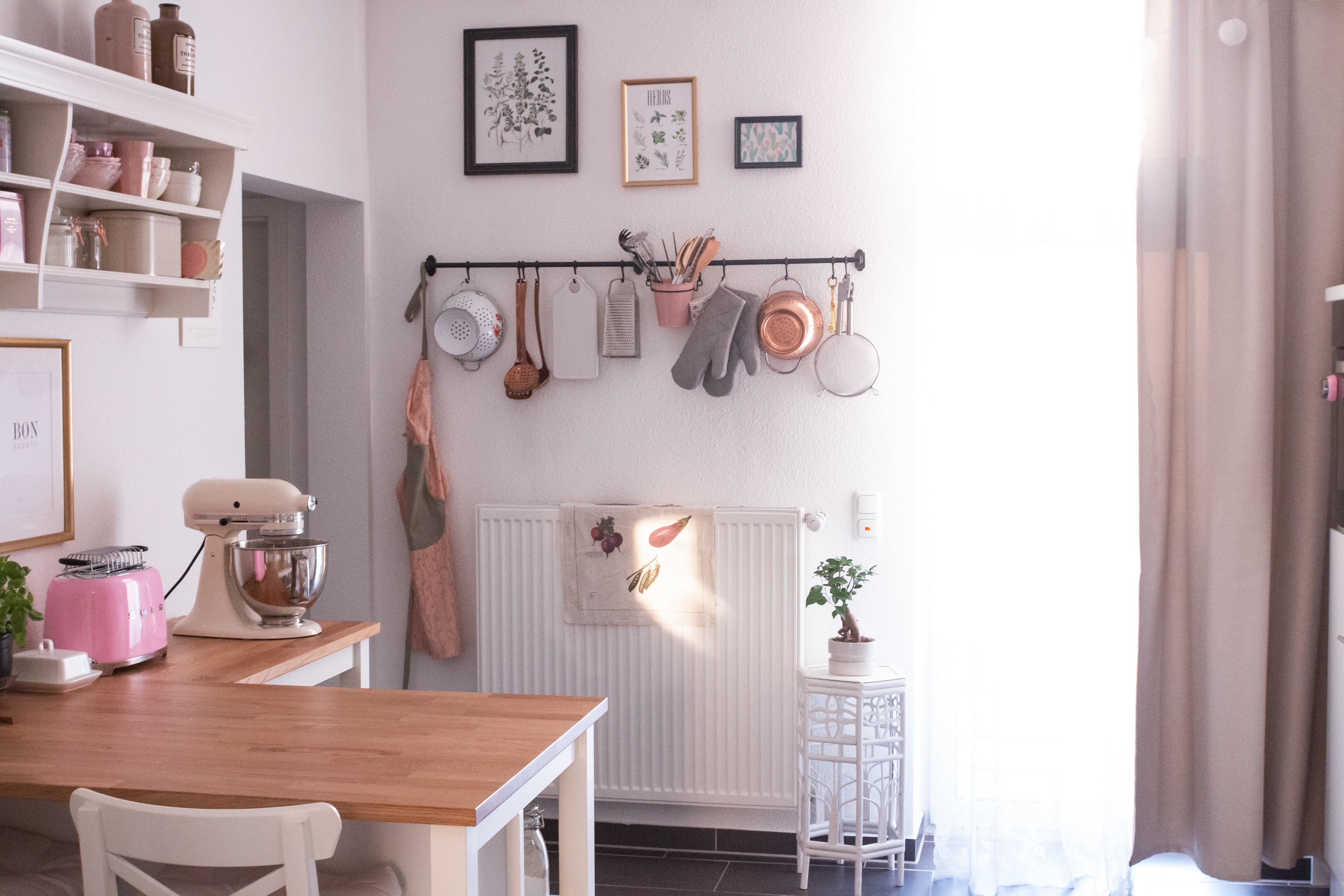 Ein kleiner Blick in unsere Küche #küche #Altbau #bonappetit #cozy #home #kitchen