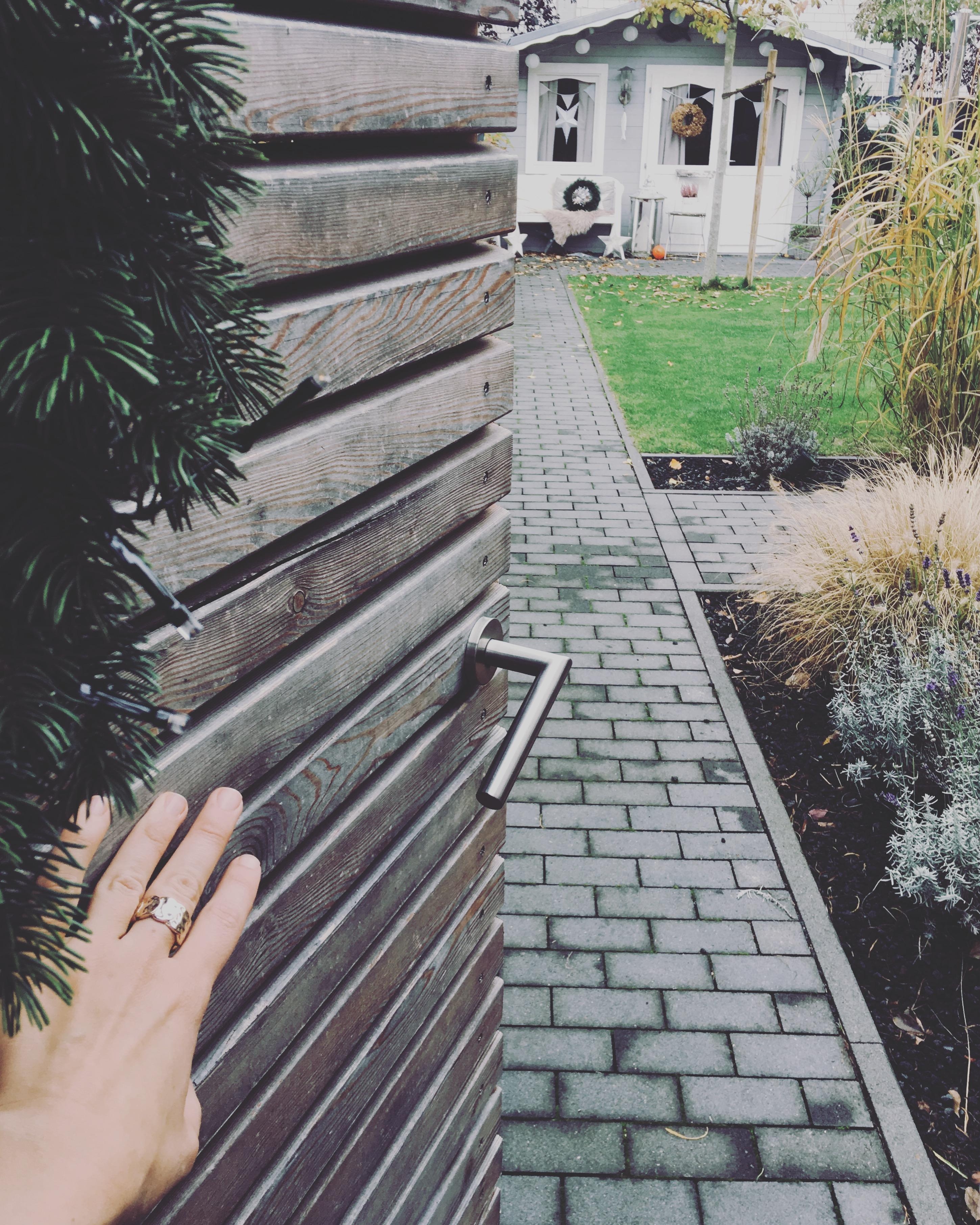 Ein kleiner Einblick in den Garten!😊 #garten #deko #gartendeko #Gartenhaus #hygge