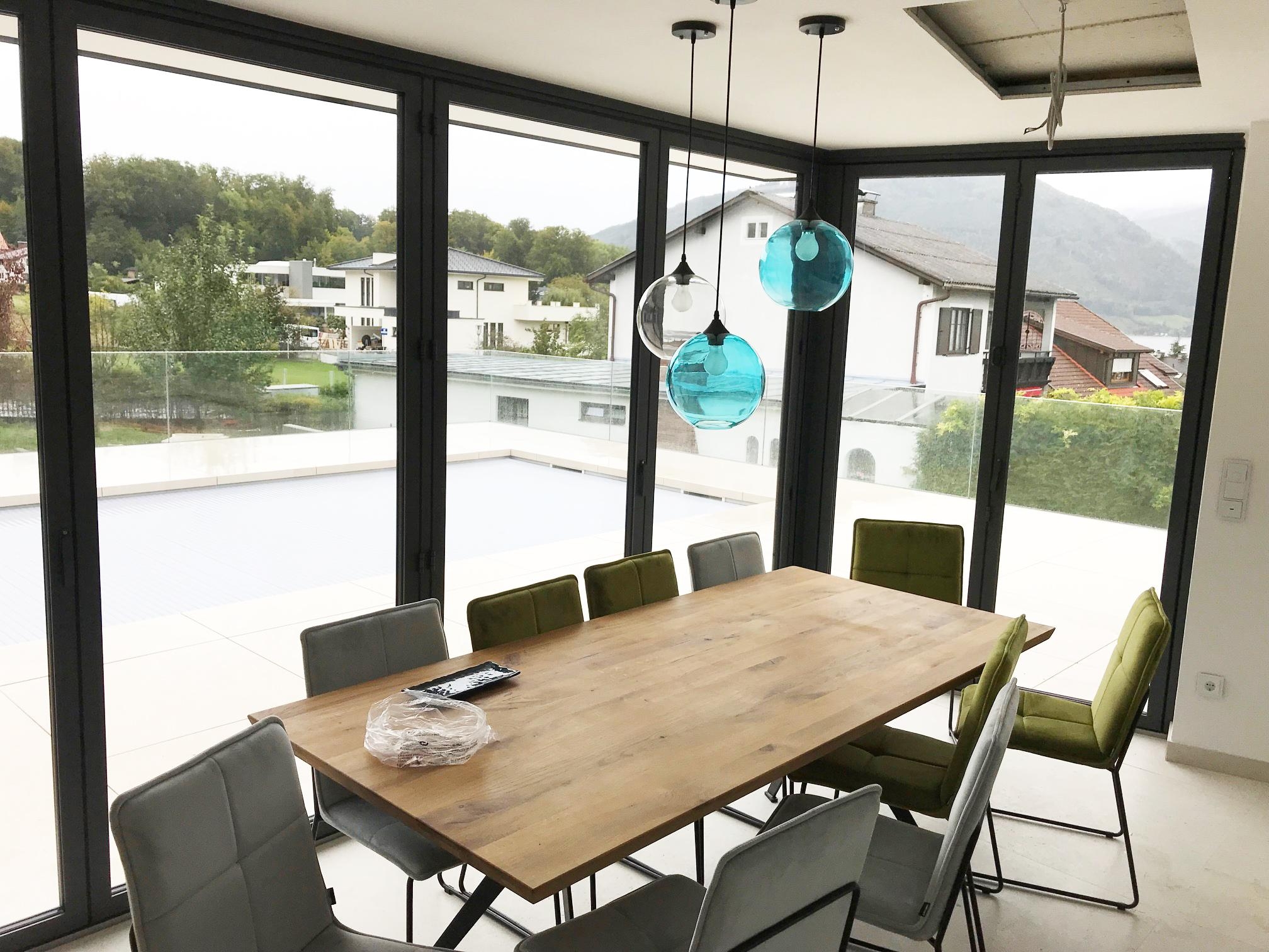 Ein neues Poolhaus in Oberösterreich - jetzt mit Faltwänden von Fenster-Schmidinger! Das nennen wir #SchöneAussichten