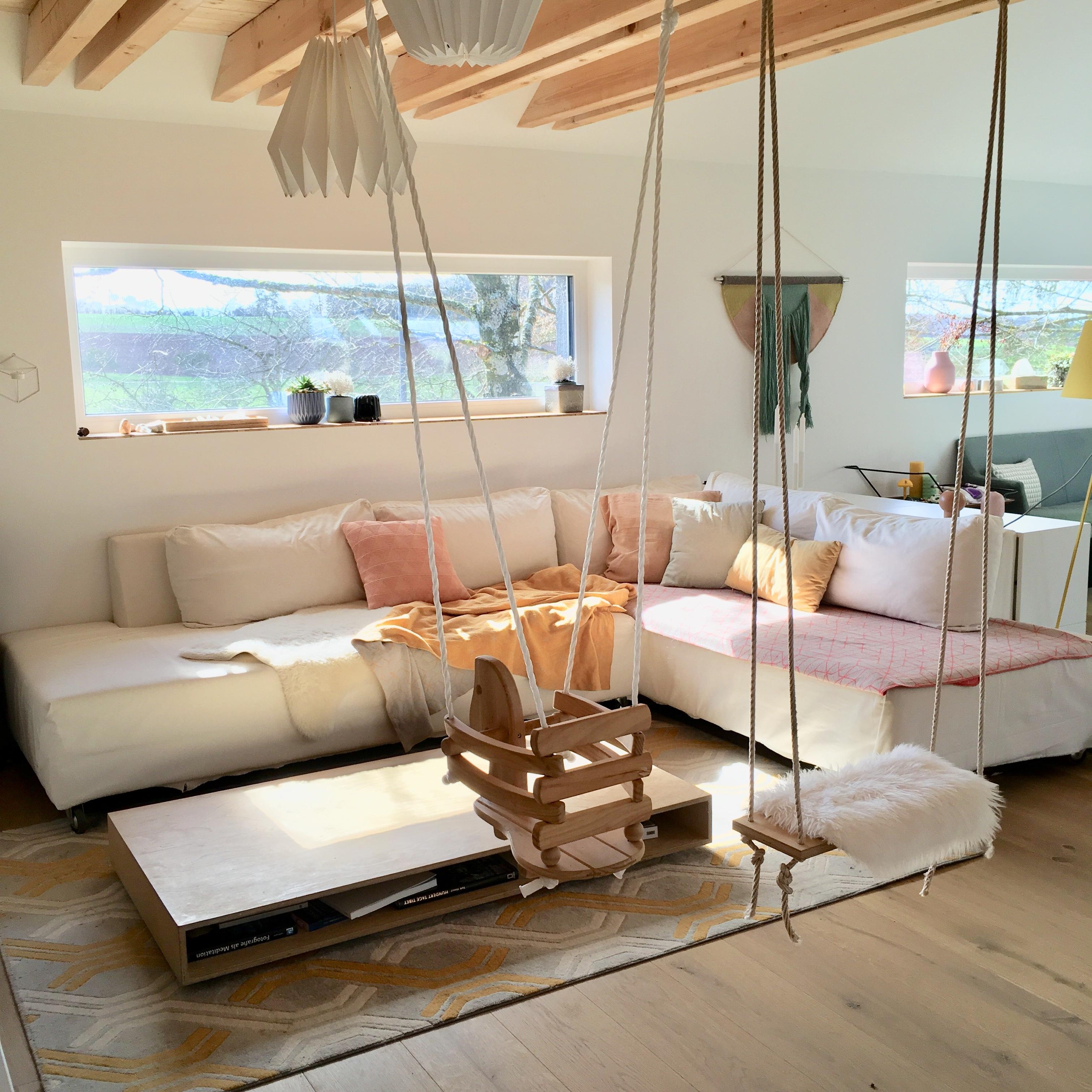 Ein Teppich im Wohnzimmer, aber noch nicht perfekt. Her mit dem #teppich #livingchallenge ! 