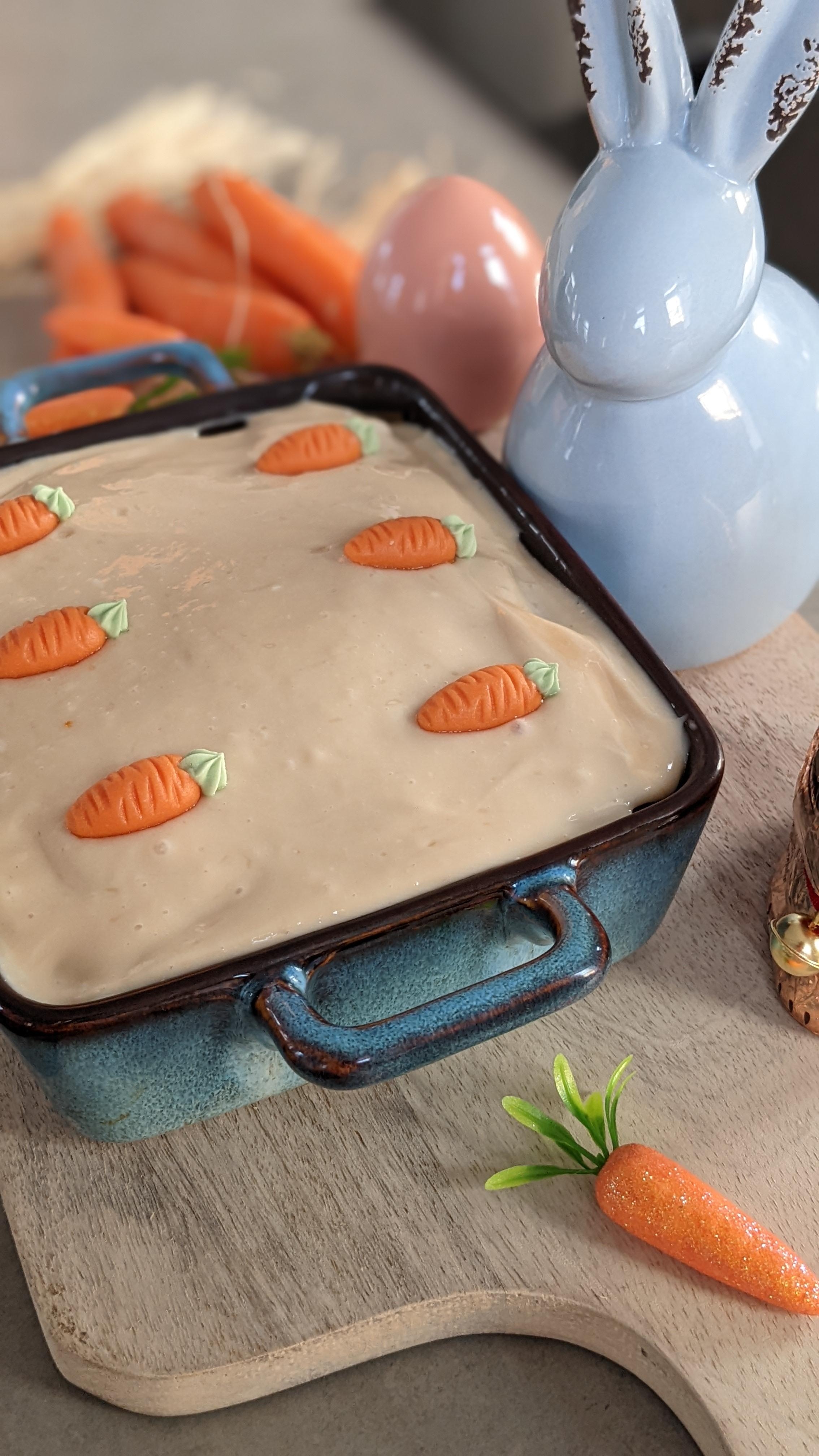 Ein Wallnuss Karotten Kuchen mit Espresso Frischkäse Topping.
#ostern #kuchenliebe #kuchen