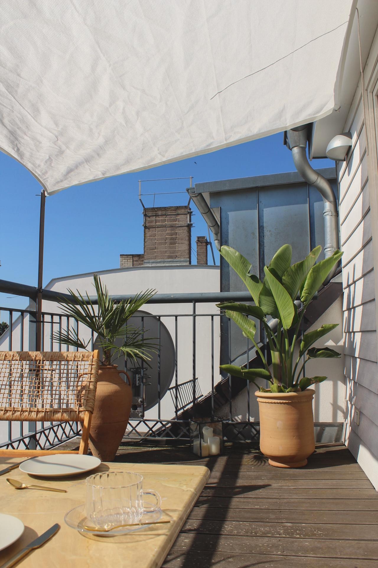 Ein wenig Urlaub zuhause gibt es mit einem gemütlichen Brunch auf dem Balkon mit den liebsten 🌞 #outdoorweek #balkonien