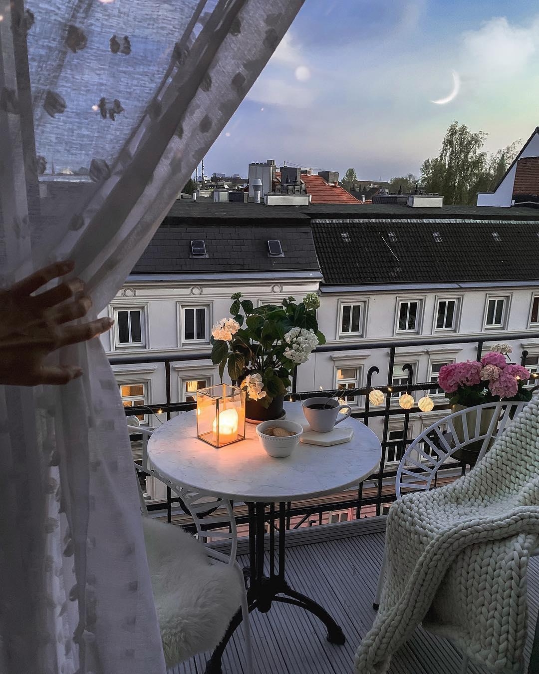 Ein wundervoller #Abend.

#altbau #altbauliebe #altbauwohnung #balkon #kerzen #outdoor #frühling #deko #inspiration