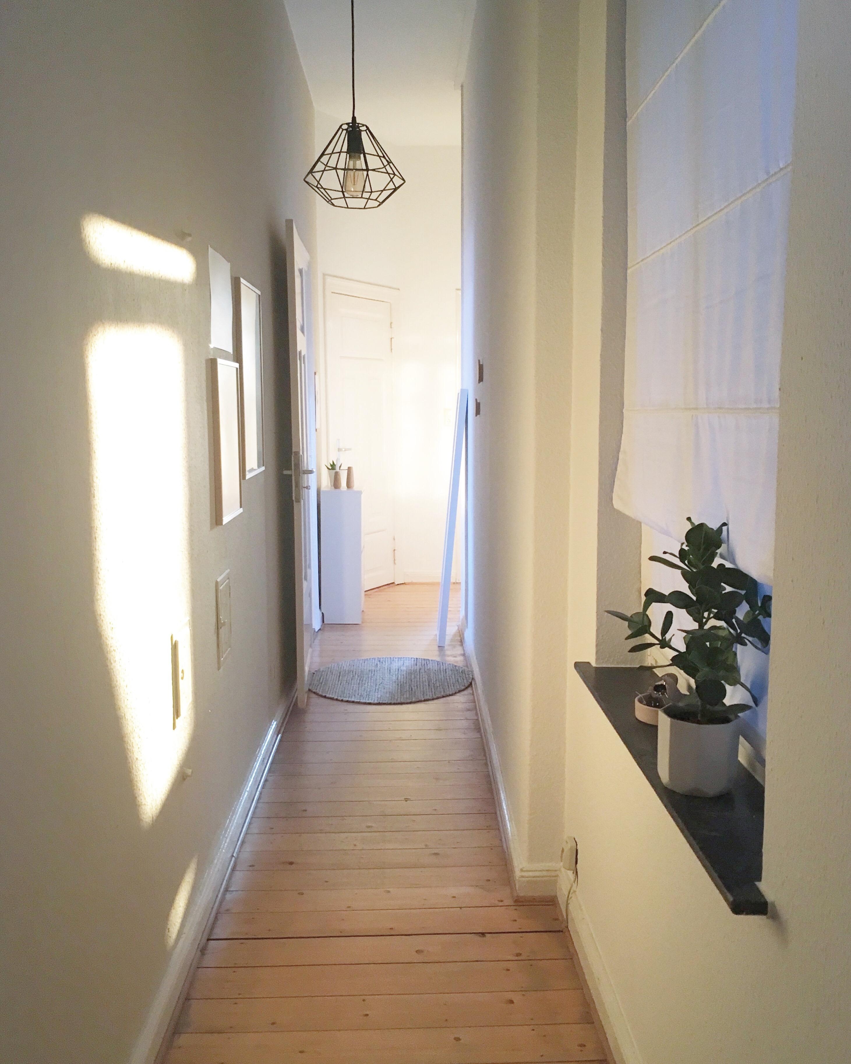 Einblicke in unseren Flur 
#hallway #flur #altbau