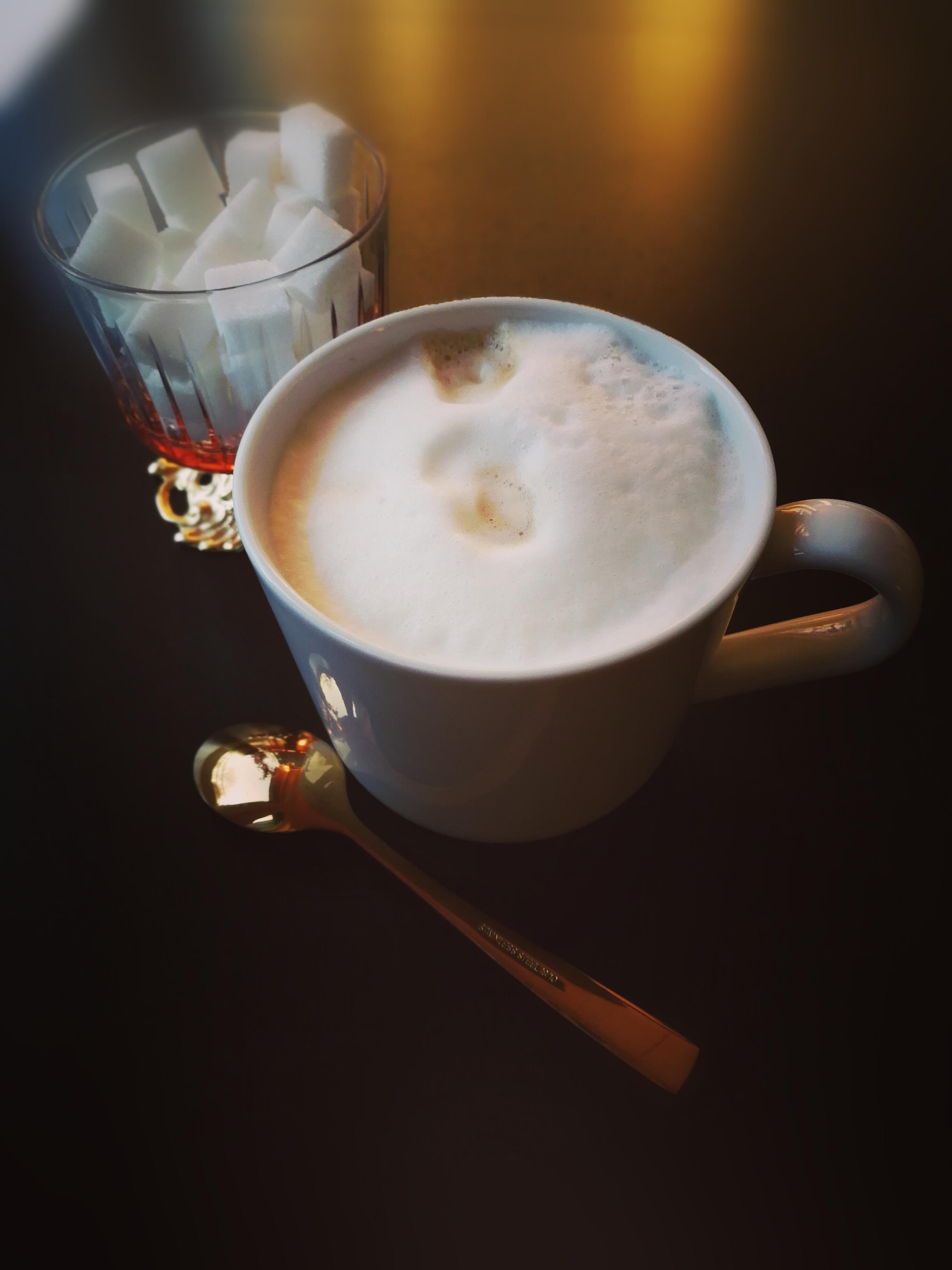 Einen wunderschönen guten Morgen 🌻 #Milchkaffee #Sonne #GuteLaune