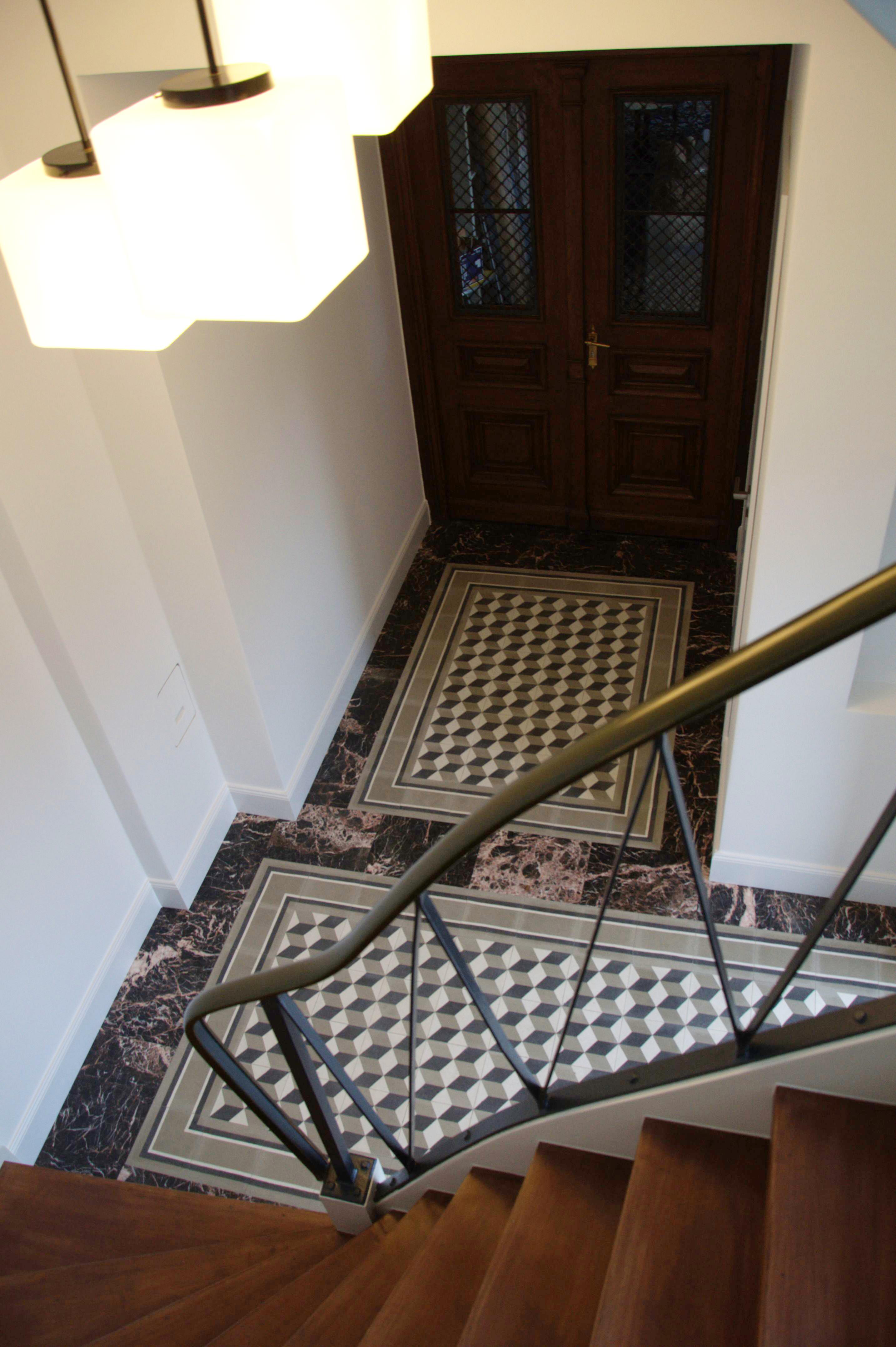 Eingang und Treppenhaus in Die Design Fabrik #treppenhaus #eingang ©Tatjana Adelt