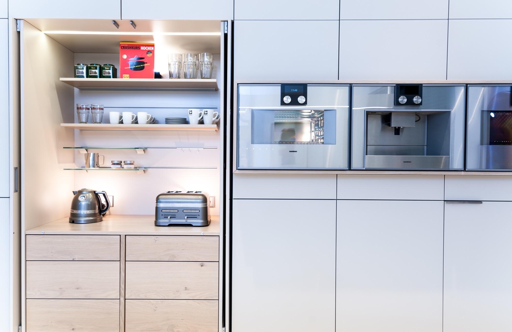Einschubtüren und Gaggenau-Geräte #griffloseküche ©Klocke Möbelwerkstätte GmbH