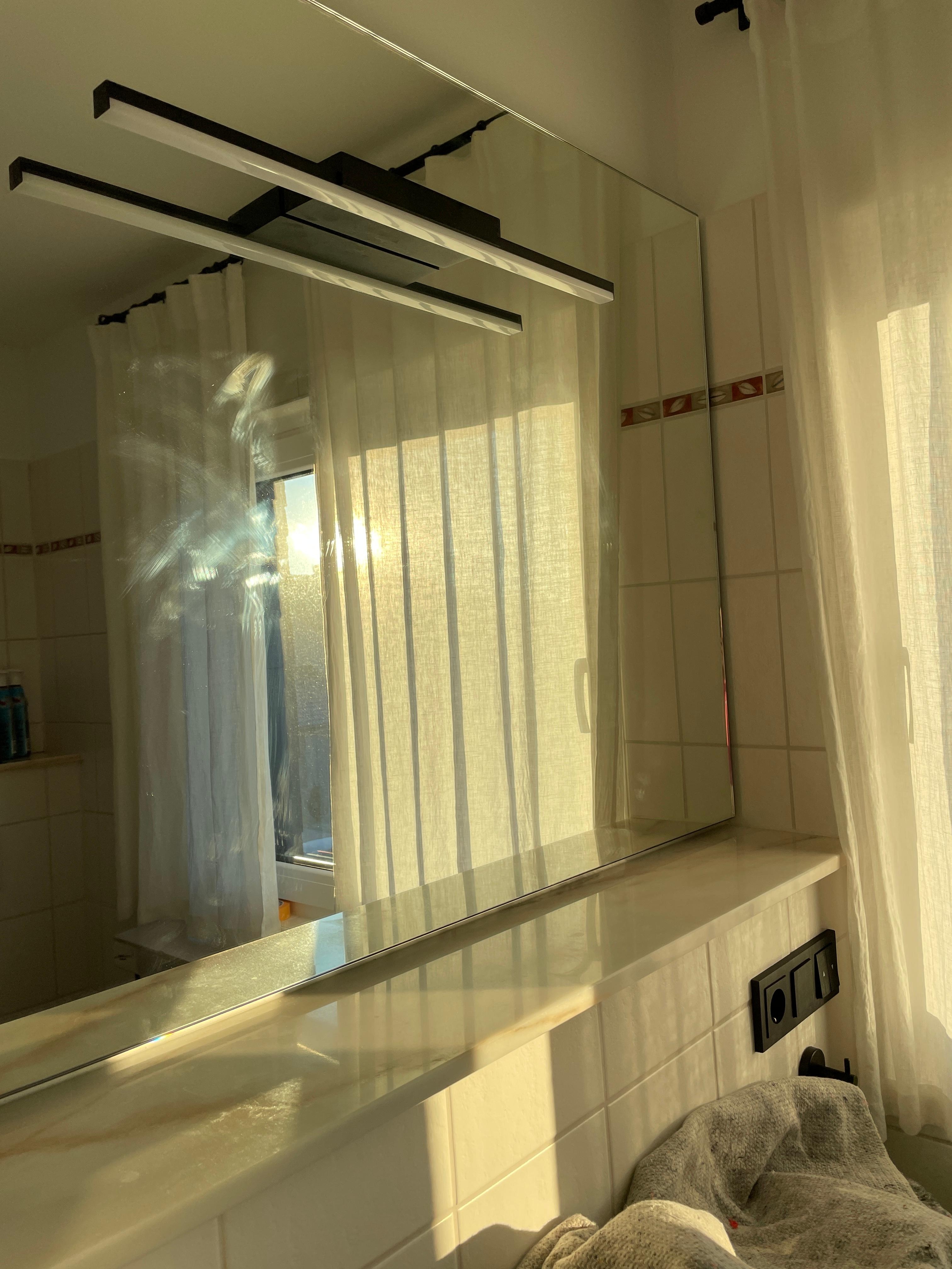 Endlich haben wir einen Spiegel mit Hotelflair 🧖‍♀️

#bad #badezimmerspiegel #badrenovierung #reihenhaus