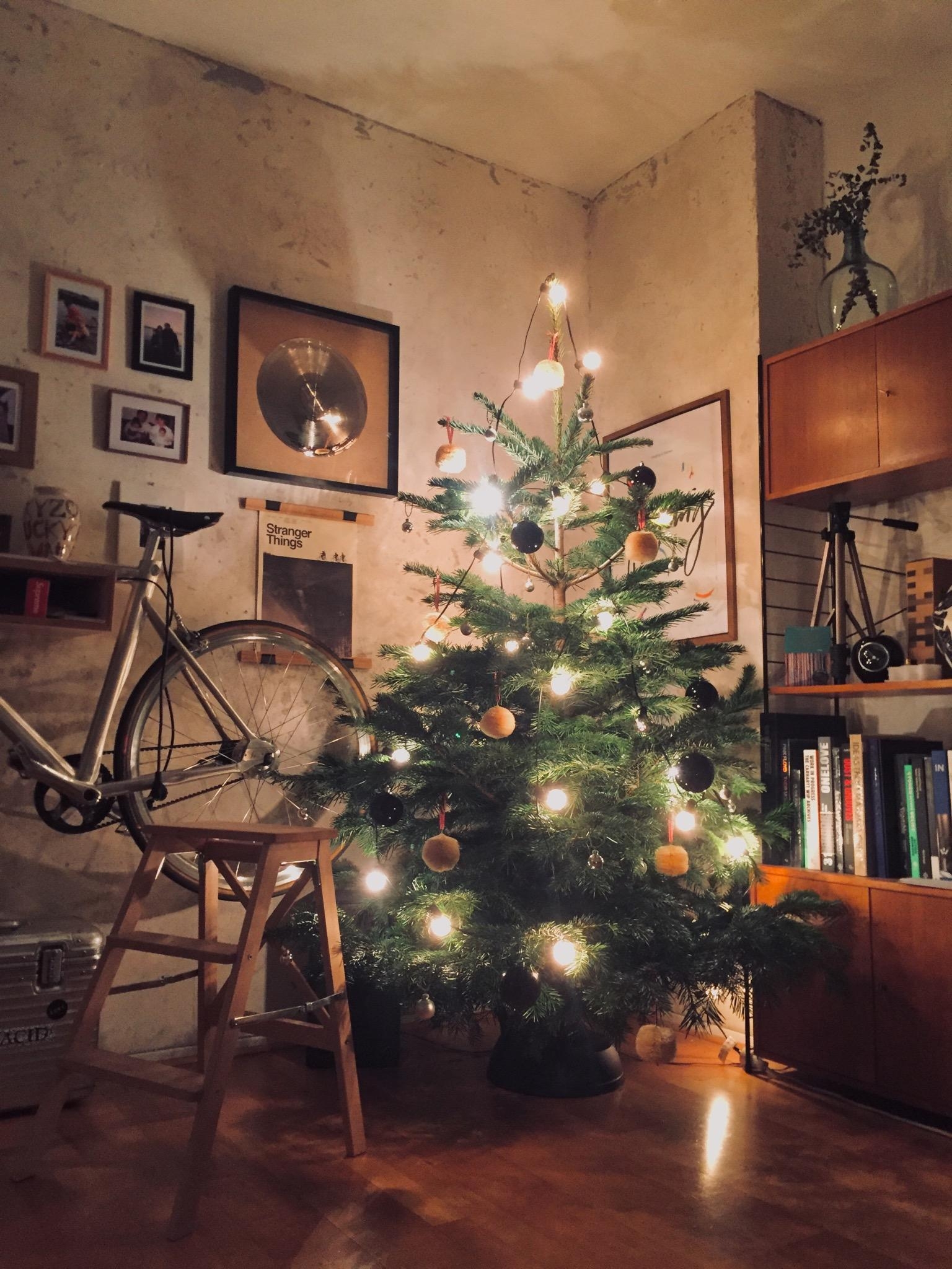 Endlich ist es so weit! 😍🎉
#dezembertraum #weihnachtsbaum #esweihnachtetsehr