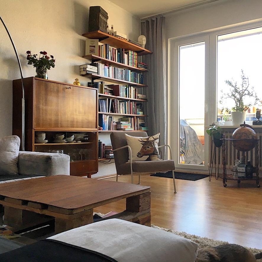 endlich scheint mal wieder die sonne da draußen: #livingroom #vintage #teak