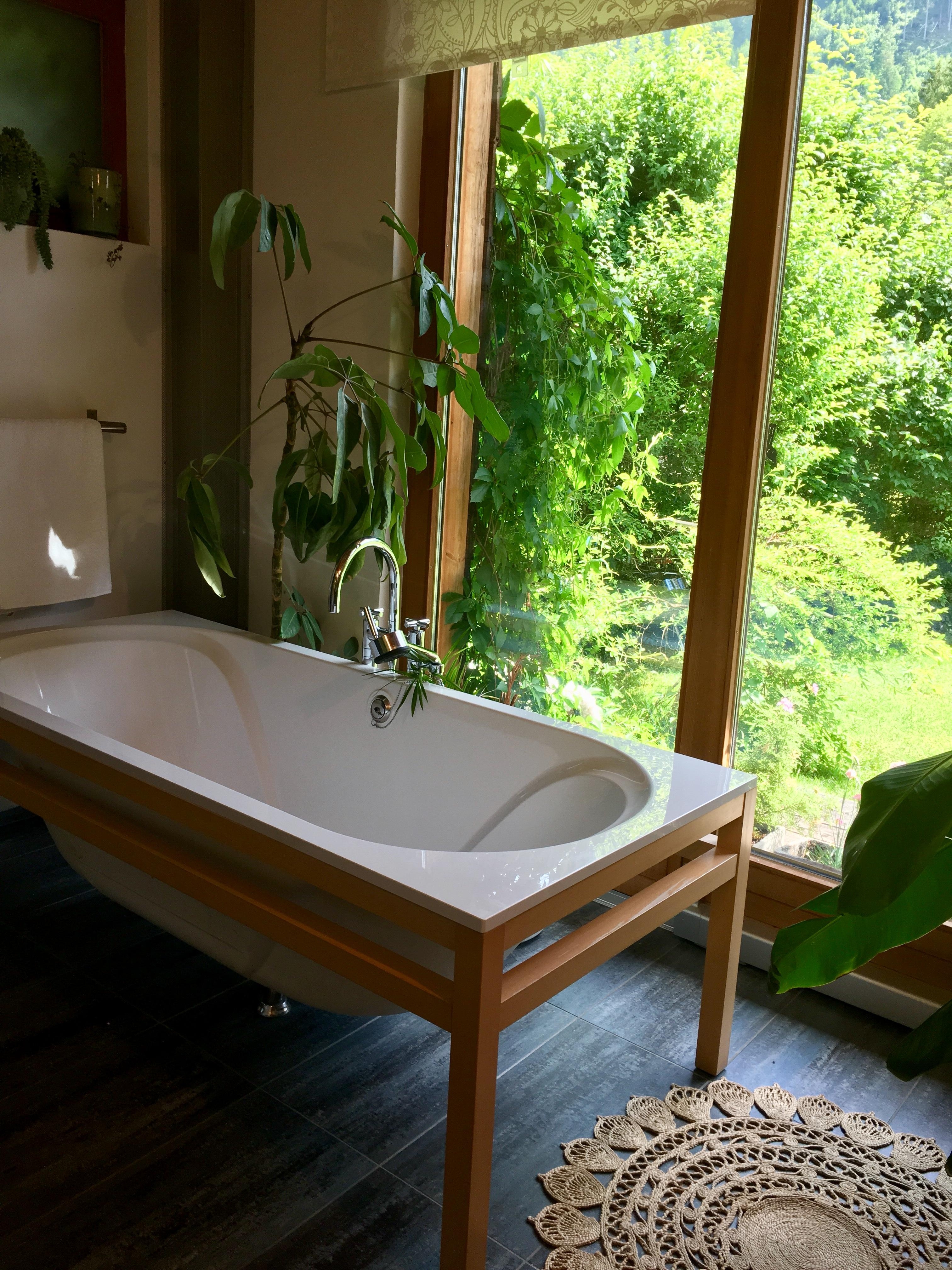 entspannten start in die neue woche  in meinem natur 🌱 #badezimmer #greenliving #badewanne #urbanjungle