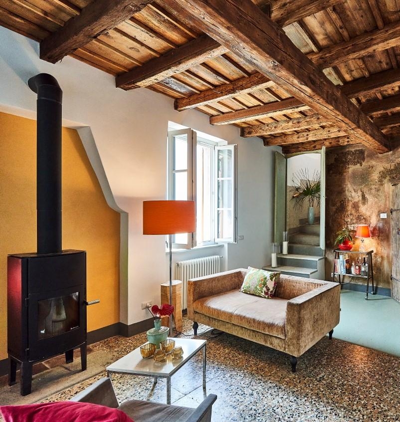 Entspannung pur in Casa Carlazzo in Bella Italia #casacarlazzo #farbenfroh #vintage #70erjahre
@lovedplaces.europe