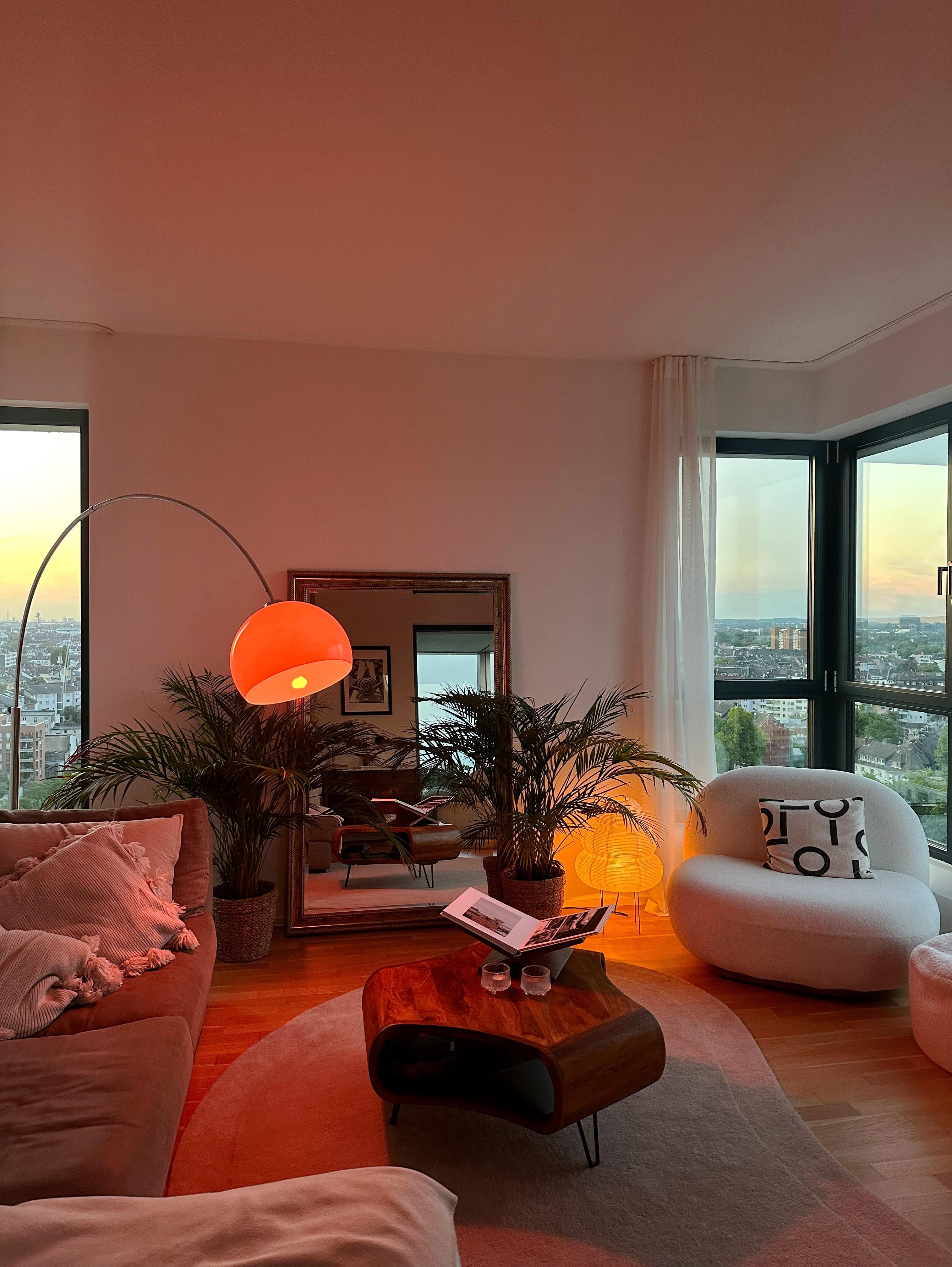Es gab mal wieder einen traumhaften Sonnenuntergang, daher kommen hier ein paar farbenfrohe und vor allem cozy weekend vibes für euch! #cozyhome