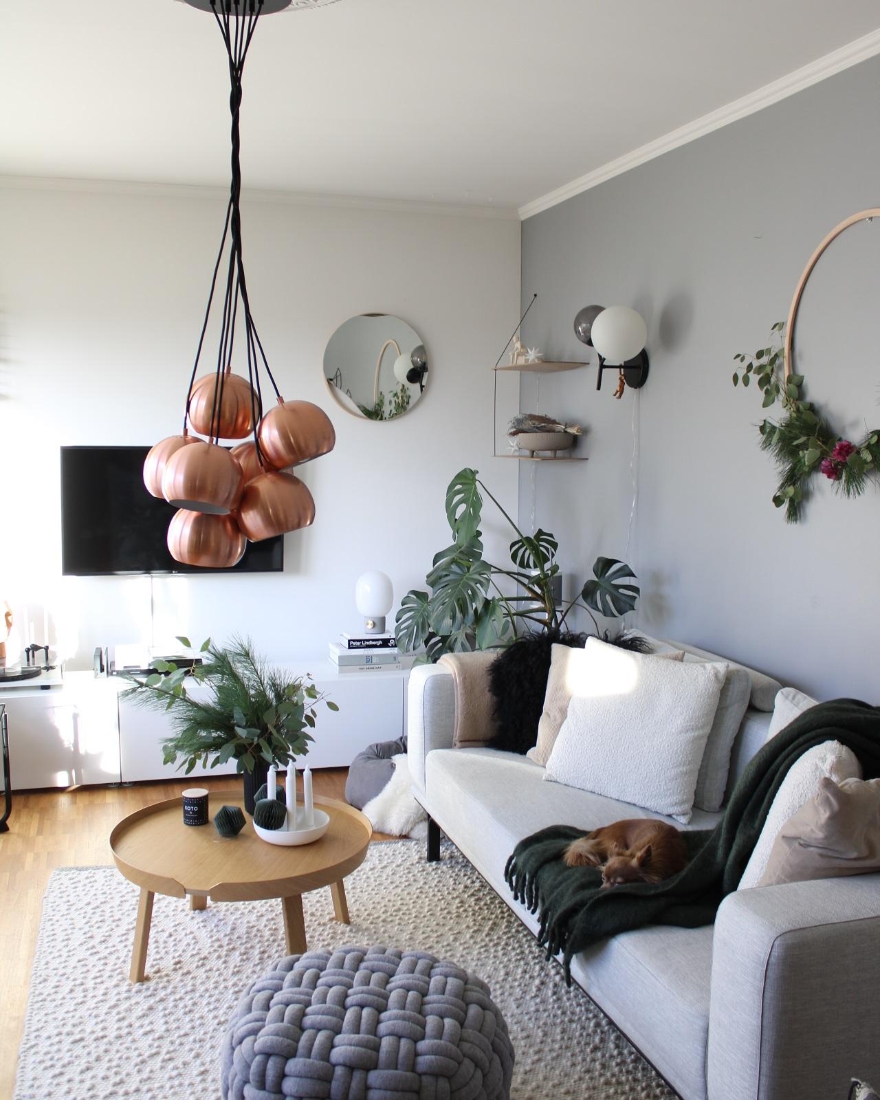 Es wird etwas Weihnachtlicher Zuhause. #couchstyle #mylvngrm #meinzuhause 