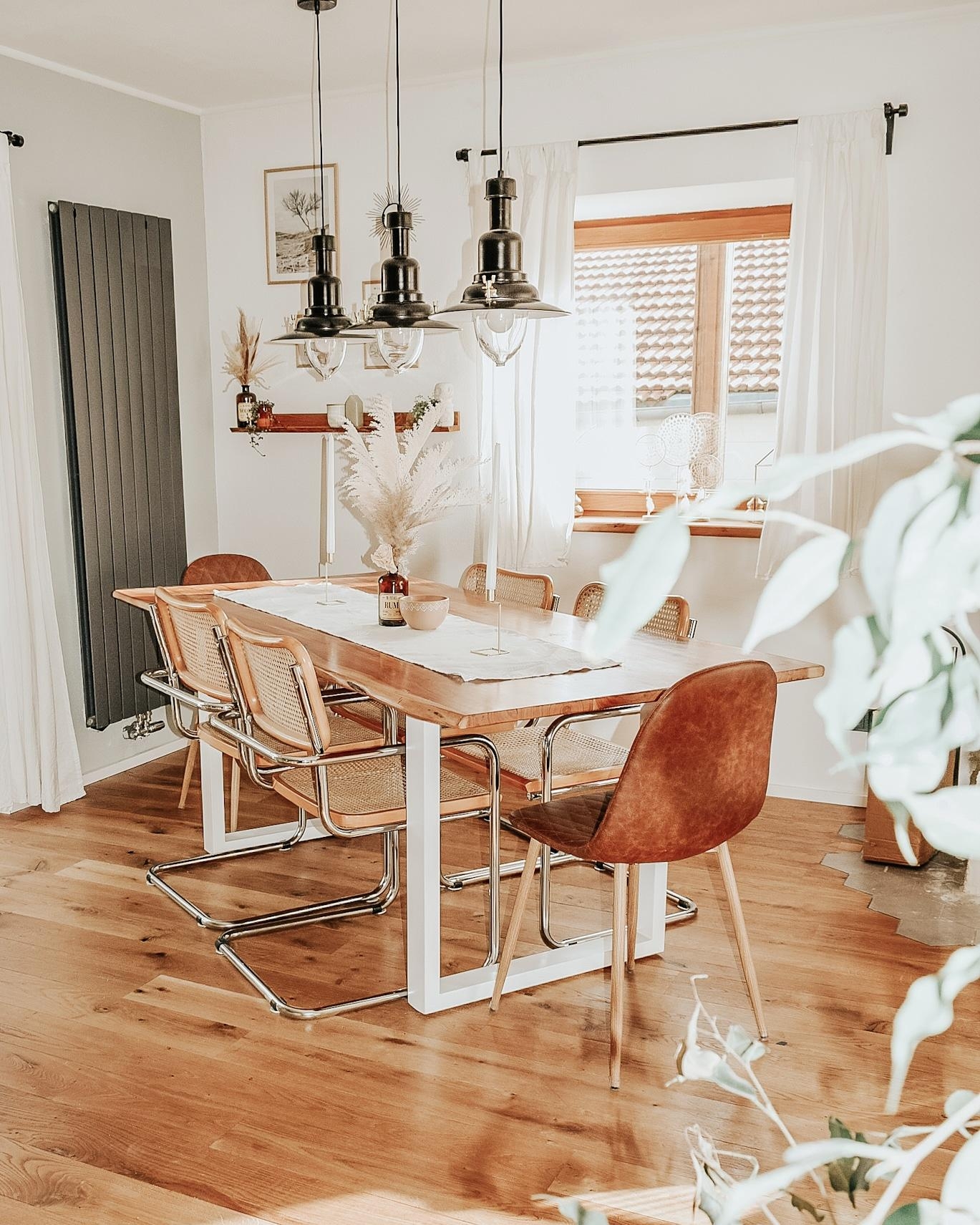 #esstisch #esszimmer #dinnerroom #cozy #whitehome #inspire_me_home_decor #scandinavianinterior #nordicliving #boho 