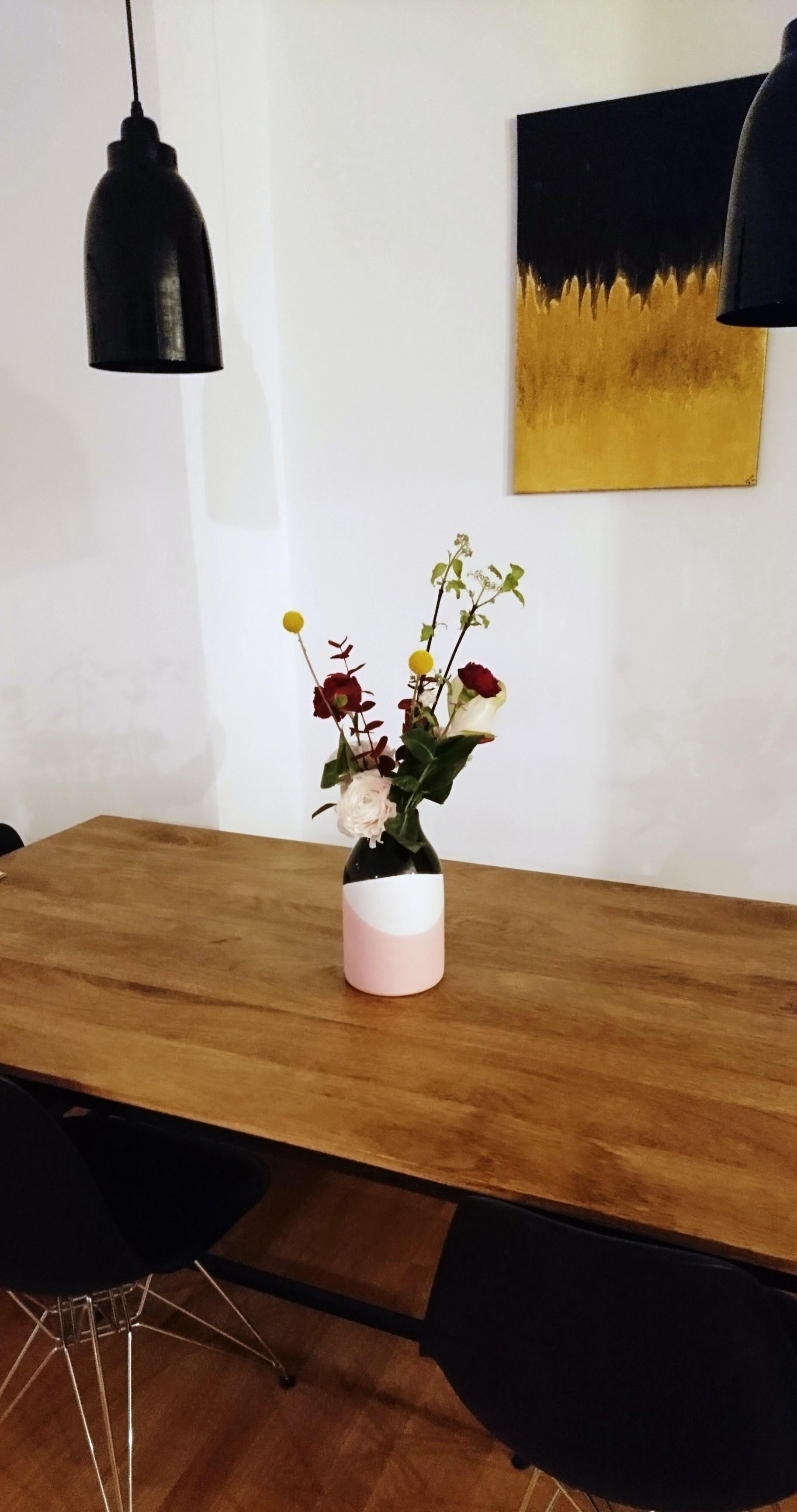 Esstischliebe 💕
#esstisch #living #home #wohnzimmer #Blumen #flower