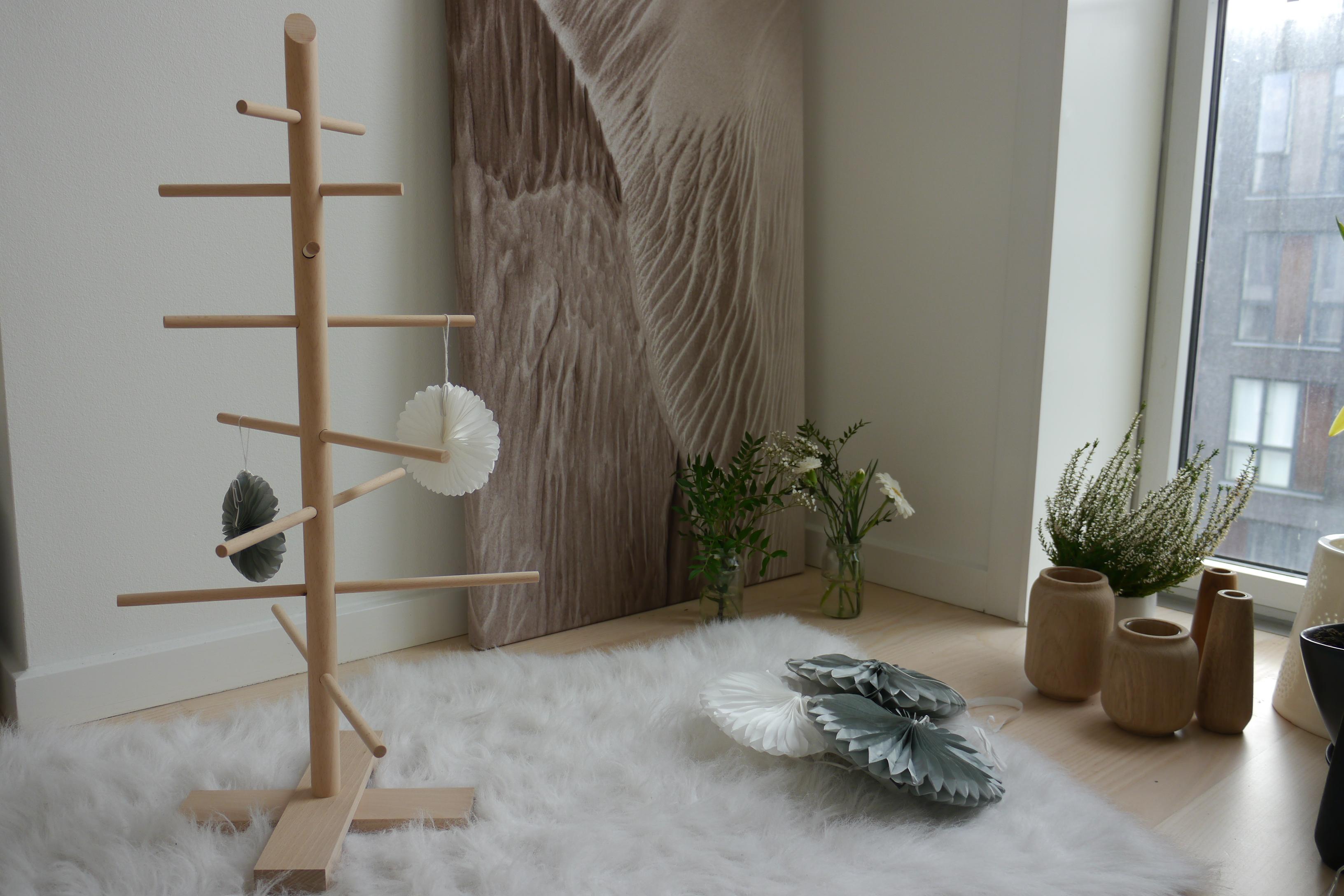 Extravaganter Weihnachtsbaum Filigrantrae von Trine Find #wohnzimmer #skandinavischesdesign ©Trine Find