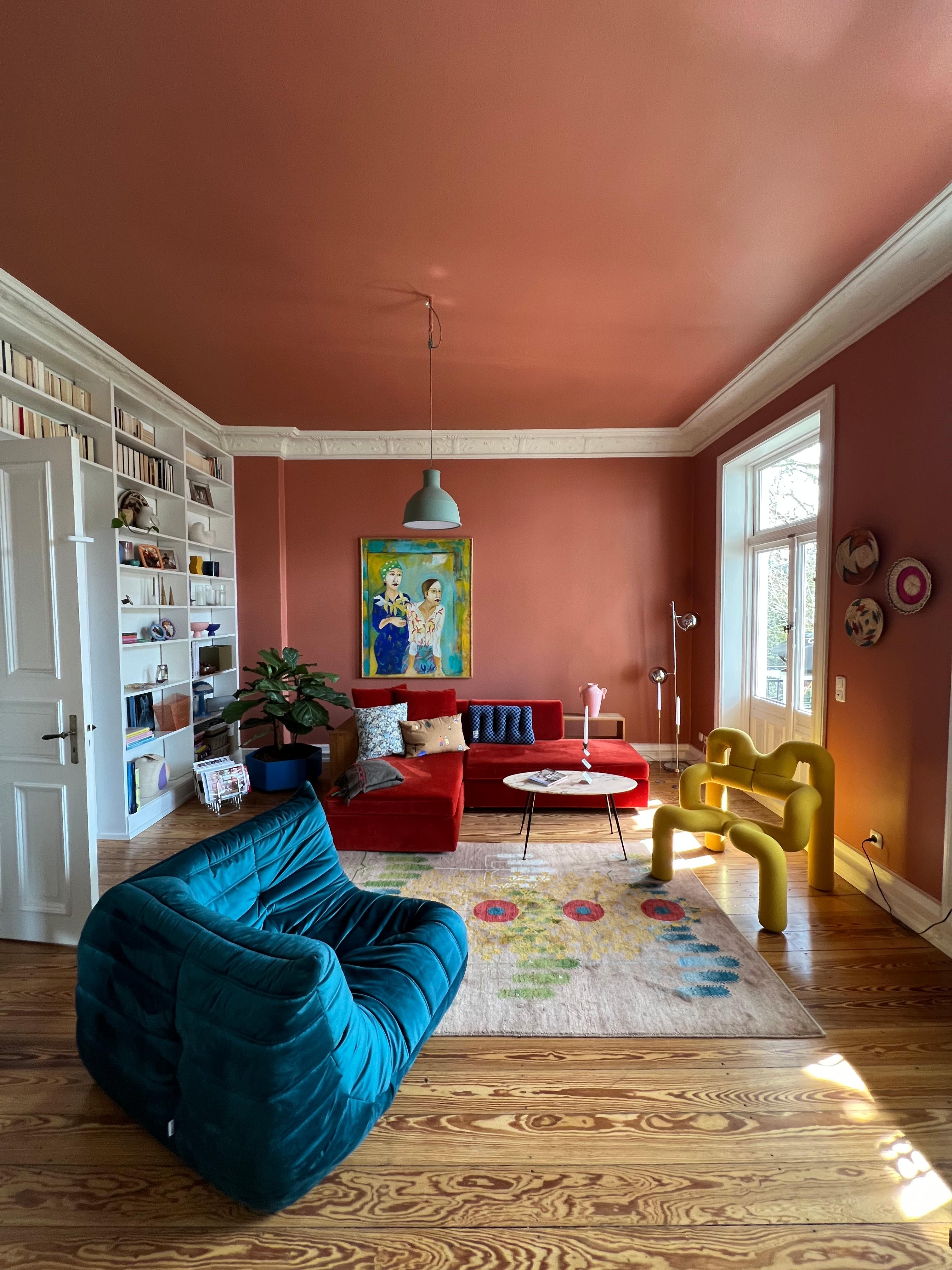 Farbenspiele.

#wohnzimmer #altbau #colorful #couchliebt #