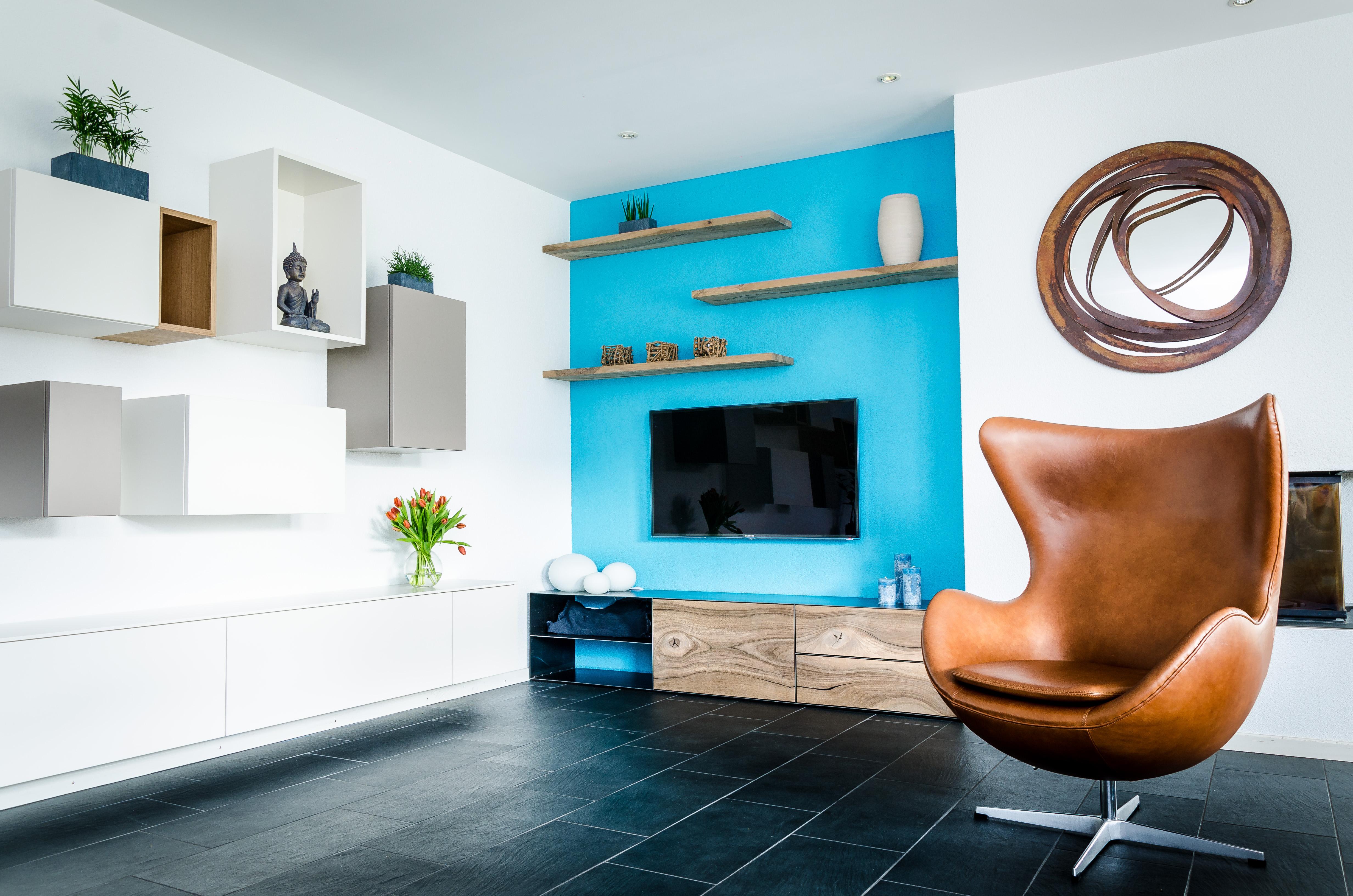 Farbige Wände #wandfarbe #wohnzimmer ©Global Inspirations Design