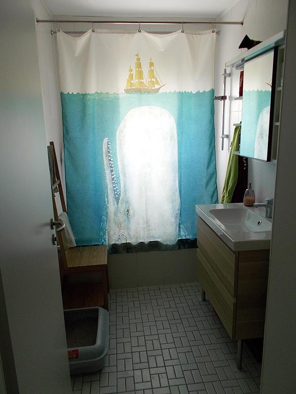 Fast 2 Jahre nach Einzug ist das Bad nun komplett.

#Bad #Godmorgon #Ikea #Duschvorhang #MobyDick