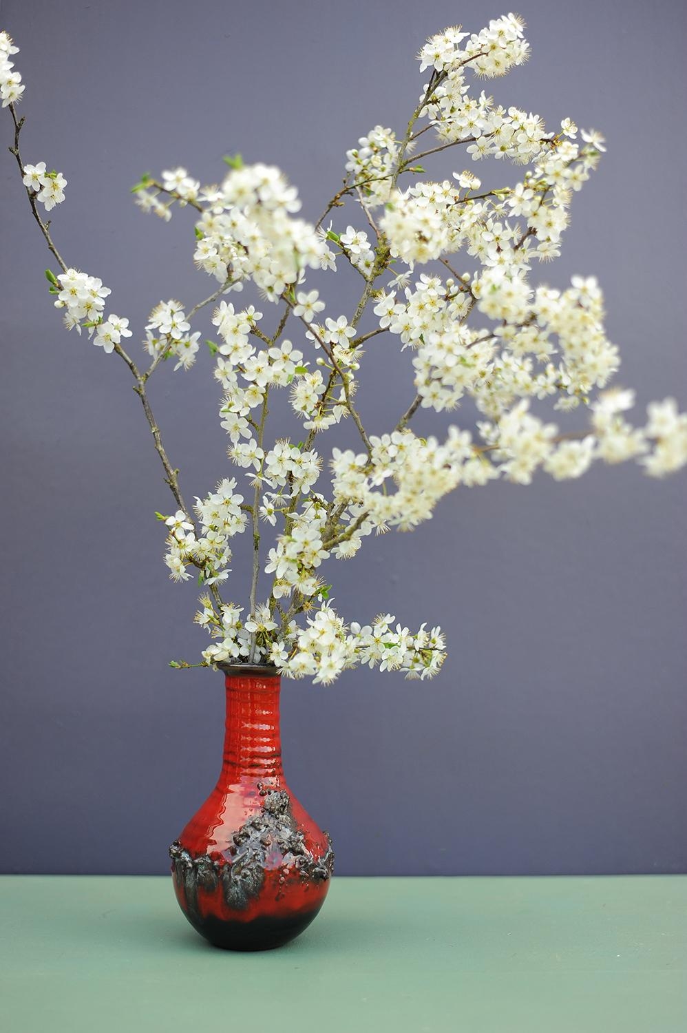 #fatlava Vase mit Schlehenblüte 