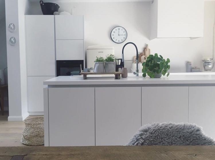 Feierabend
#küche #pilea #pilealove #whitekitchen #kitchenstories #inthekitchen #interior #couchstyle