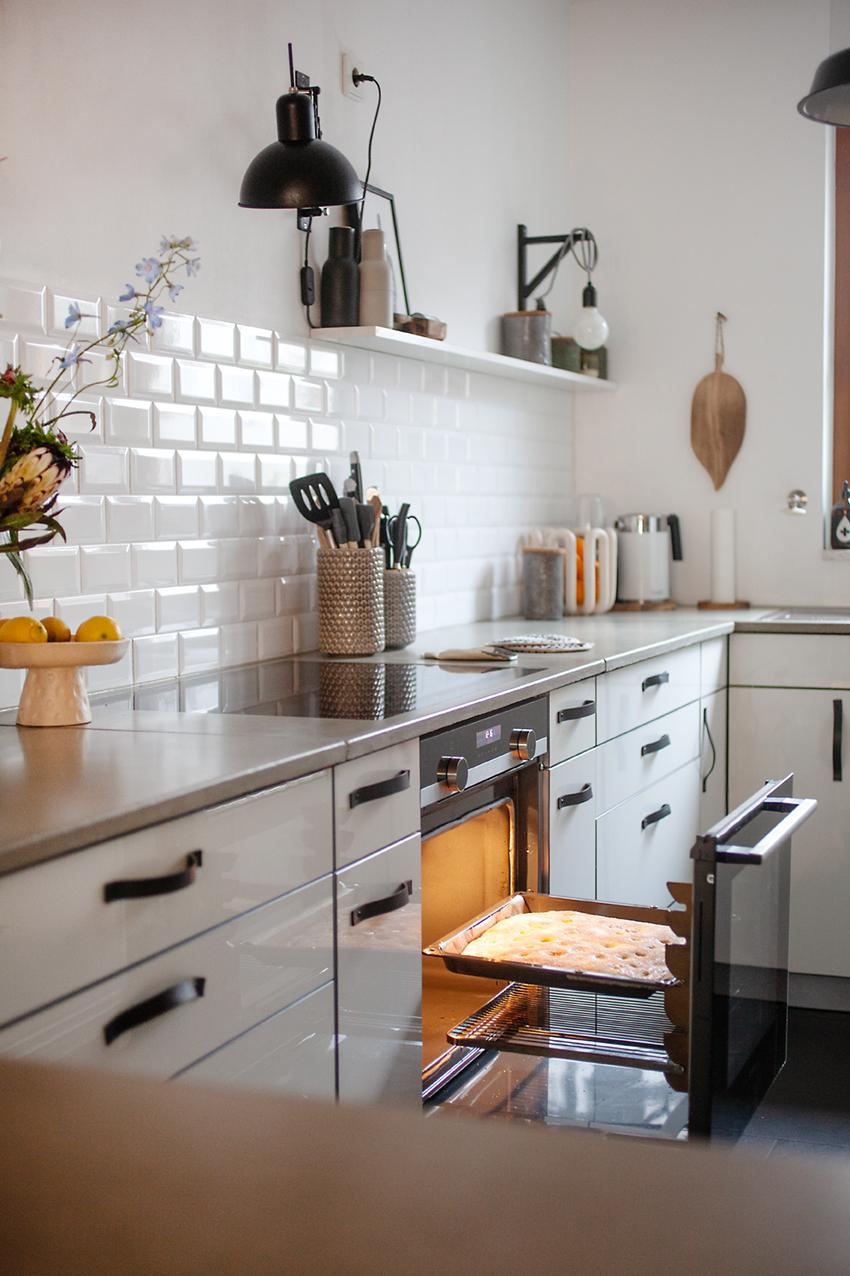 fertig 

#Küche #Metrofliesen #weißeKüche #Küchenaccessoires