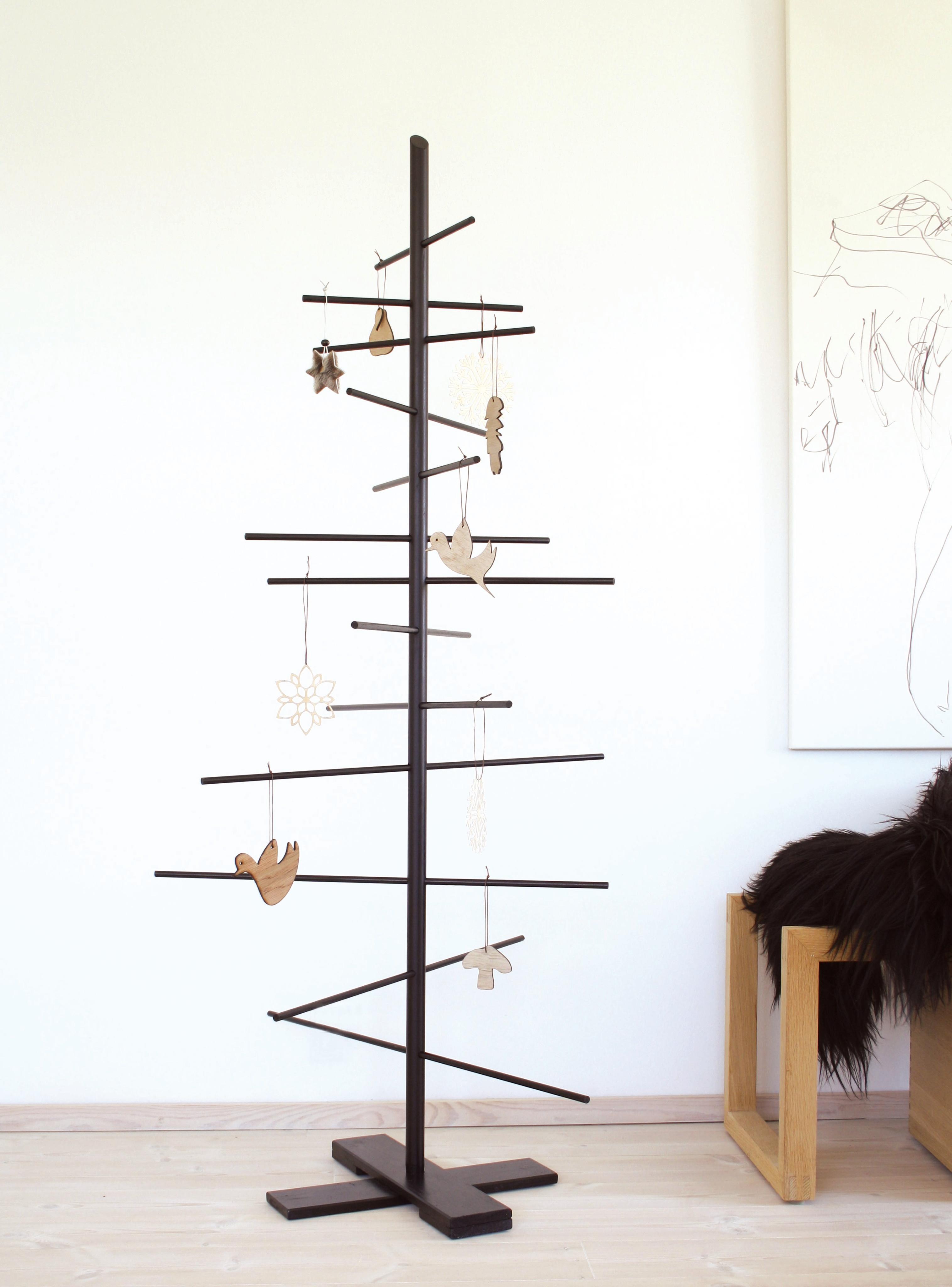 FILIGRANTRAE, 165cm groß in schwarz gebeizter Buche #weihnachtsdeko ©applicata