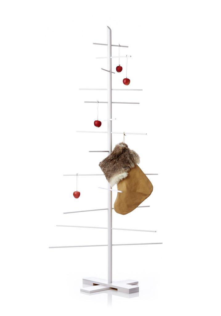 FILIGRANTRAE, 165cm groß in weiß gebeizter Buche #weihnachtsdeko ©Trine Find
