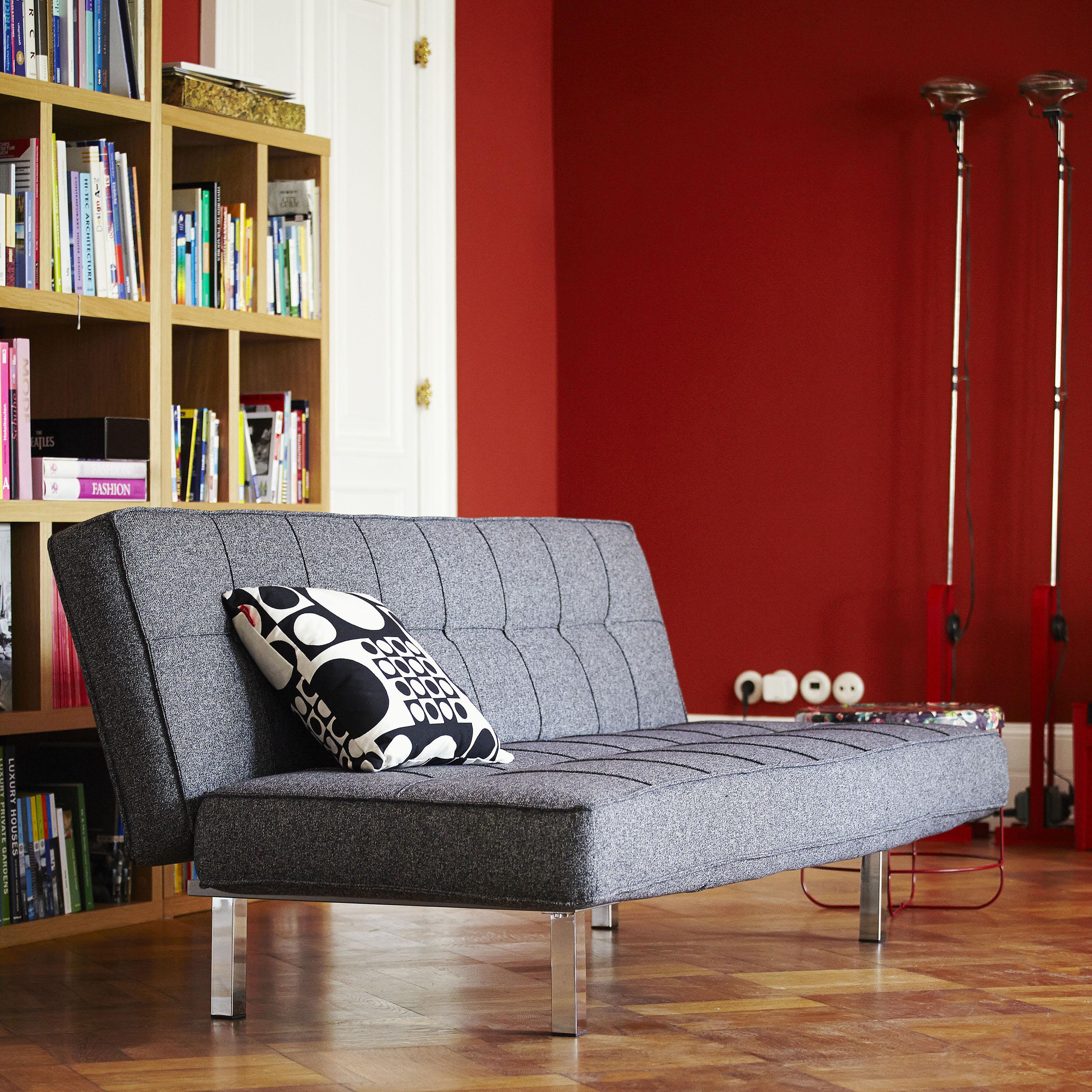 Flexibel und filigran - Tarm Bettsofa von ikarus...design #wohnzimmer #schlafsofa #sofa #grauessofa ©ikarus...design
