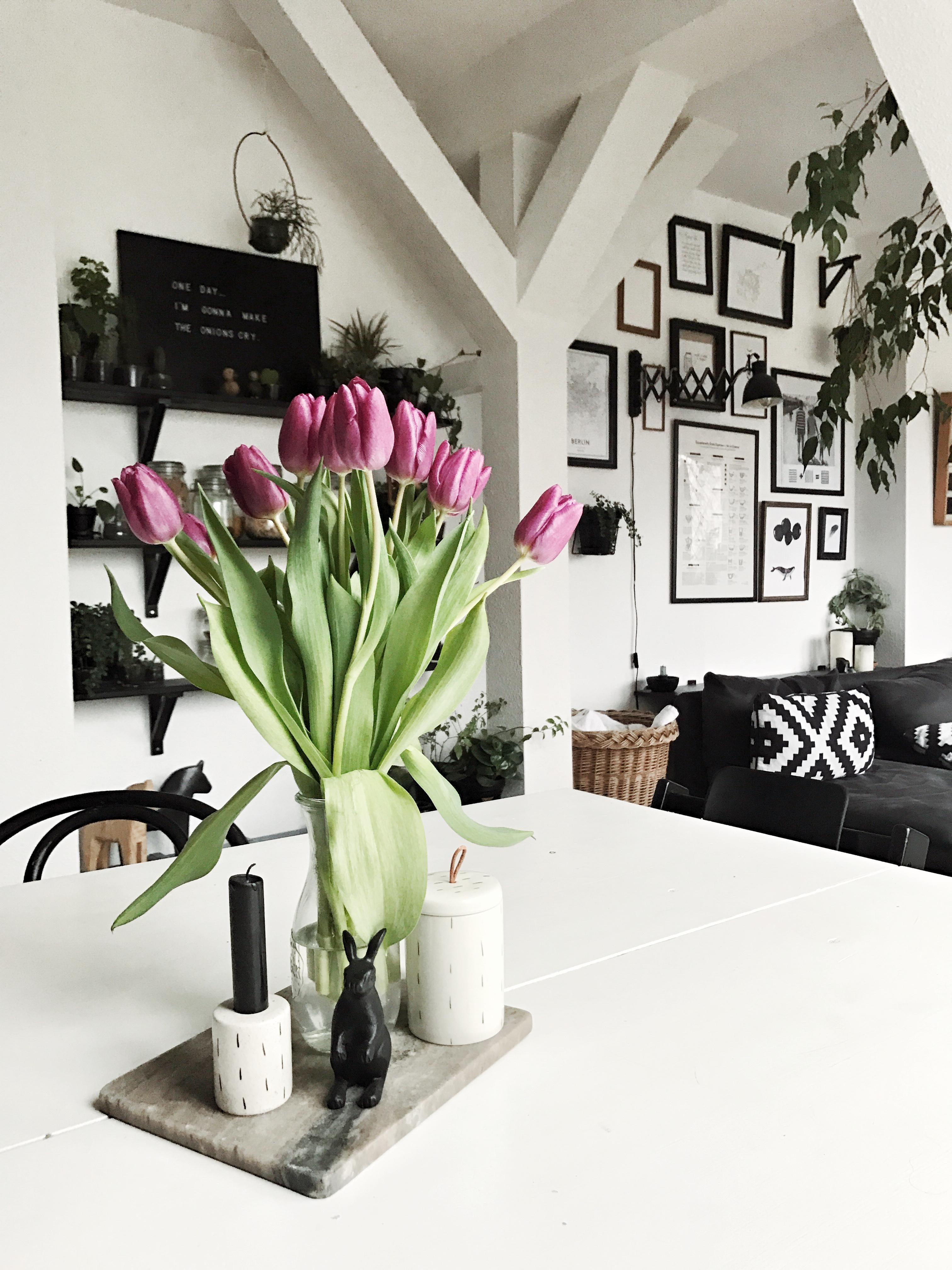 #flowers #blumen # Wohnzimmer #table #esstisch 
