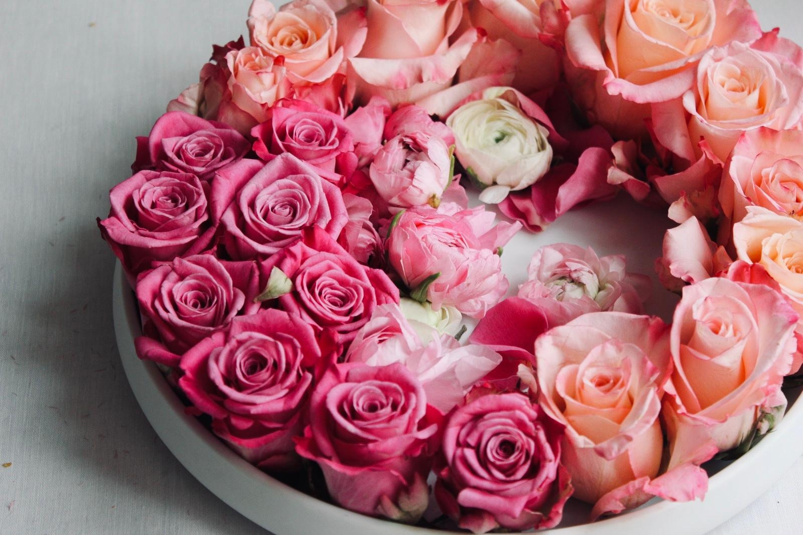 Flowers for you. ❤️ #freshflowerfriday #flowers #couchliebt #couchstyle #blumenliebe #dekoidee 