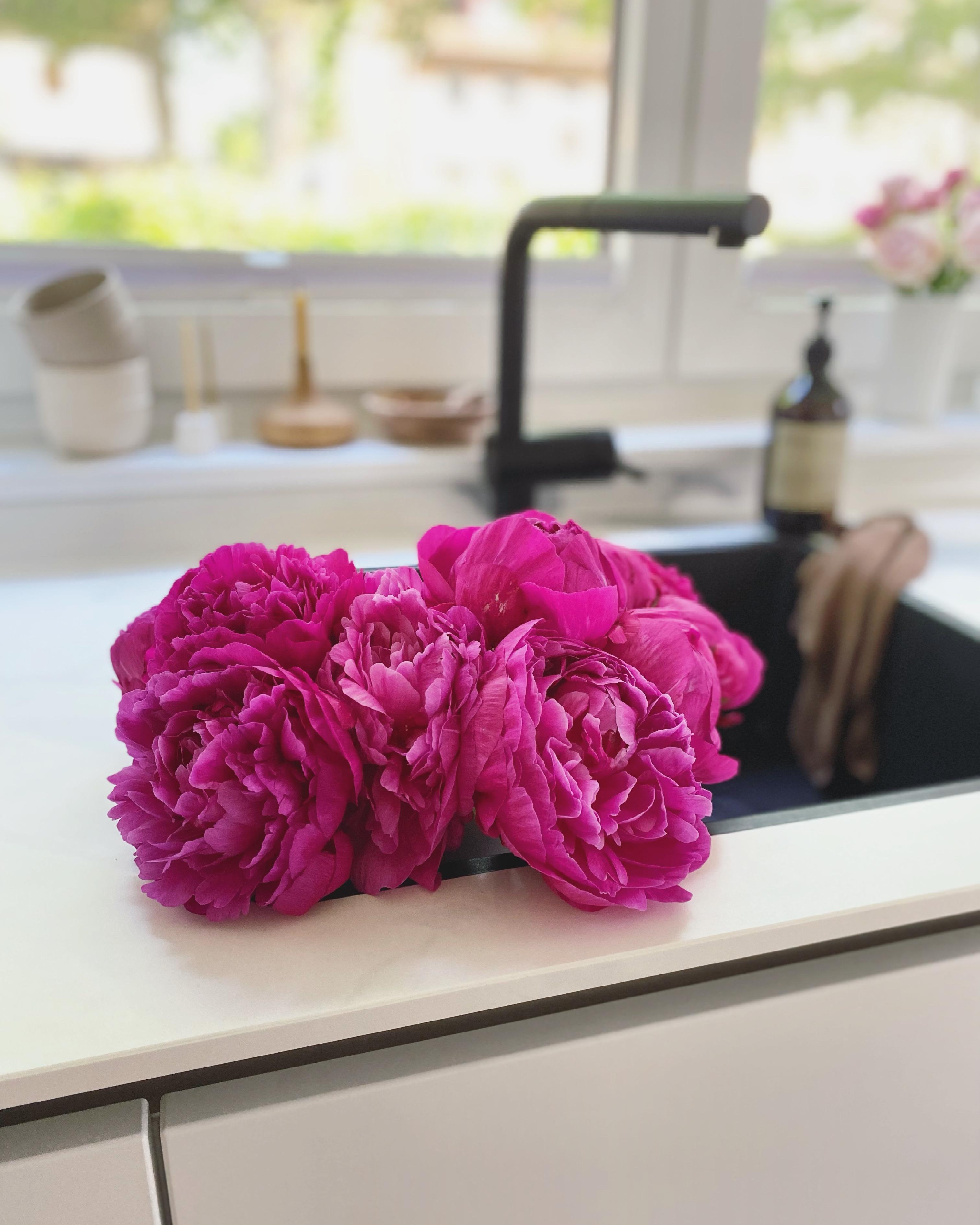 Flowers for you 🌸
#küche#kitchen#interior#couchliebt#blumen#peonien#pfingstrosen