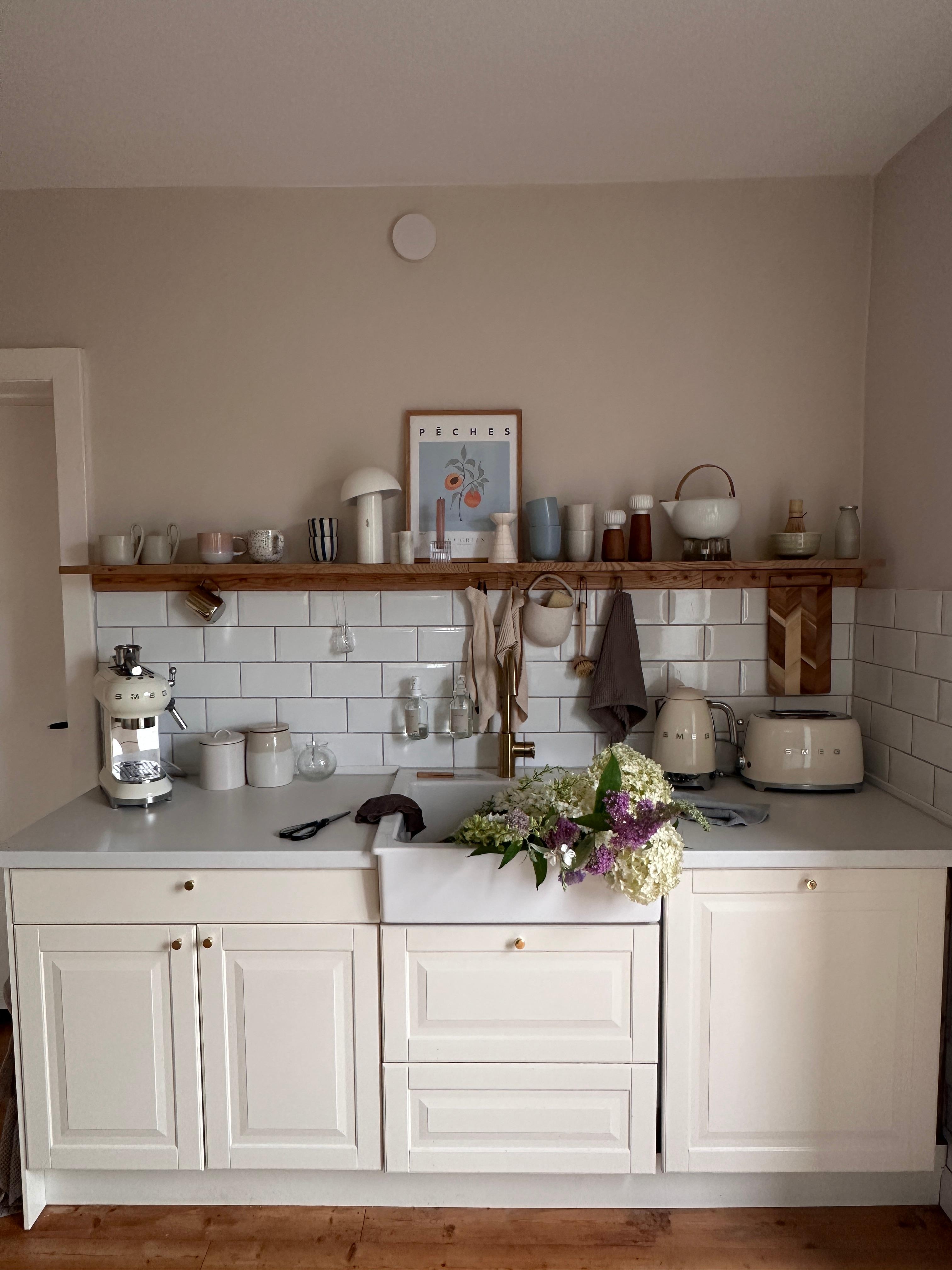 Flowers in the kitchen 🌸 