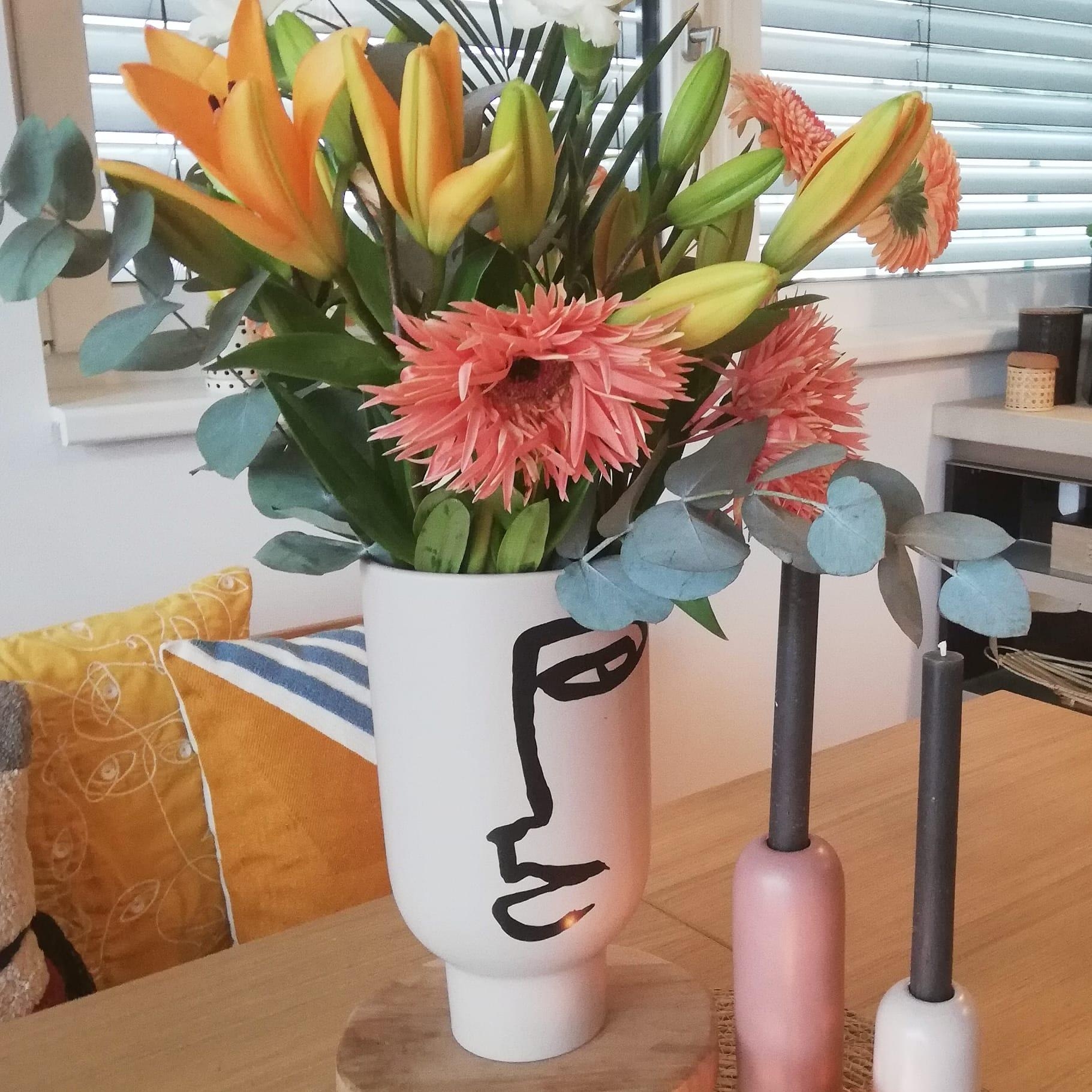 #flowers #vase #style #fresh #decor #decoration #home #desig #art #living #interior 
