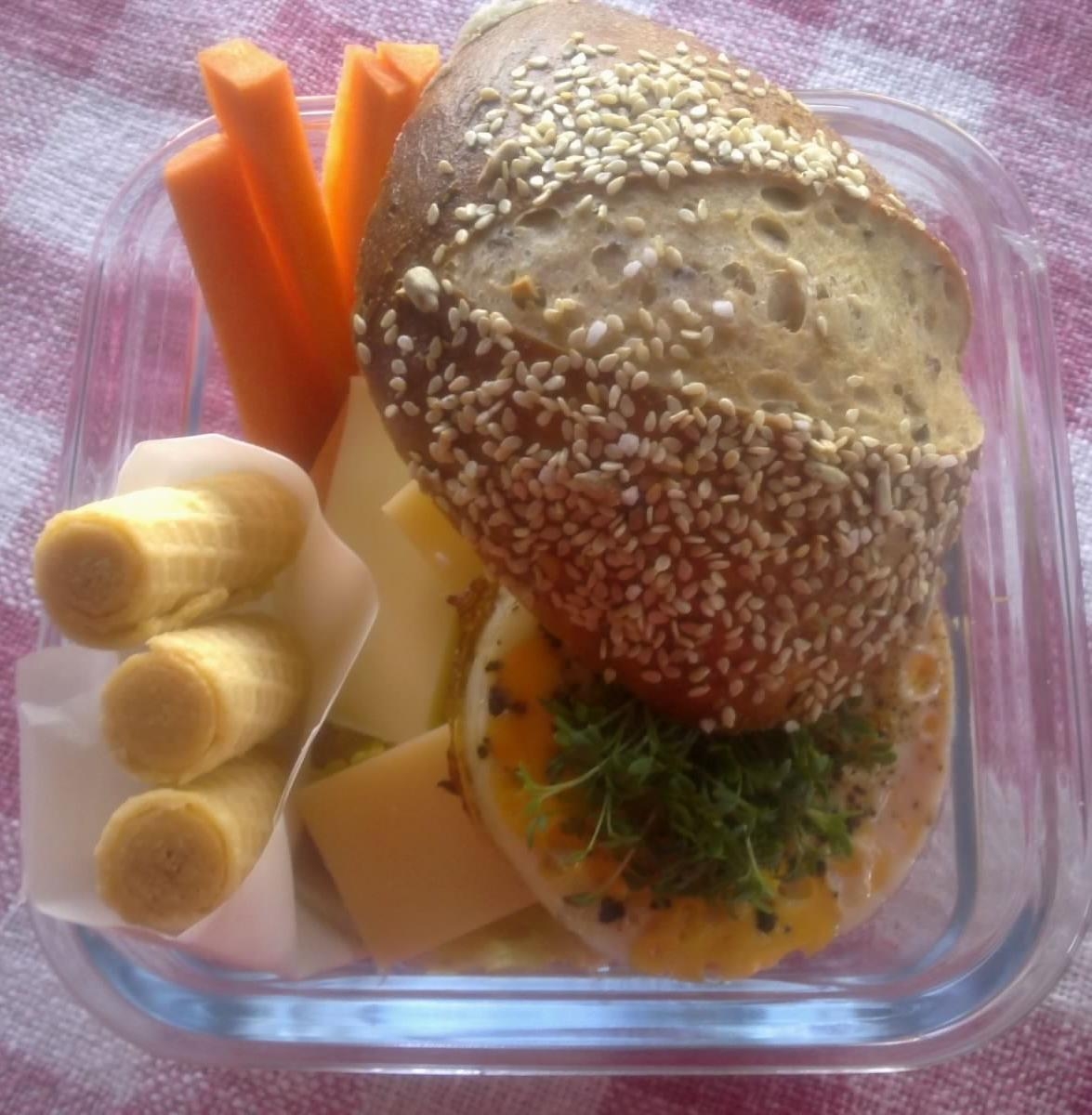 #foodchallenge
#lunchtime
Lunchbox oder einfach "Butterbrot"
