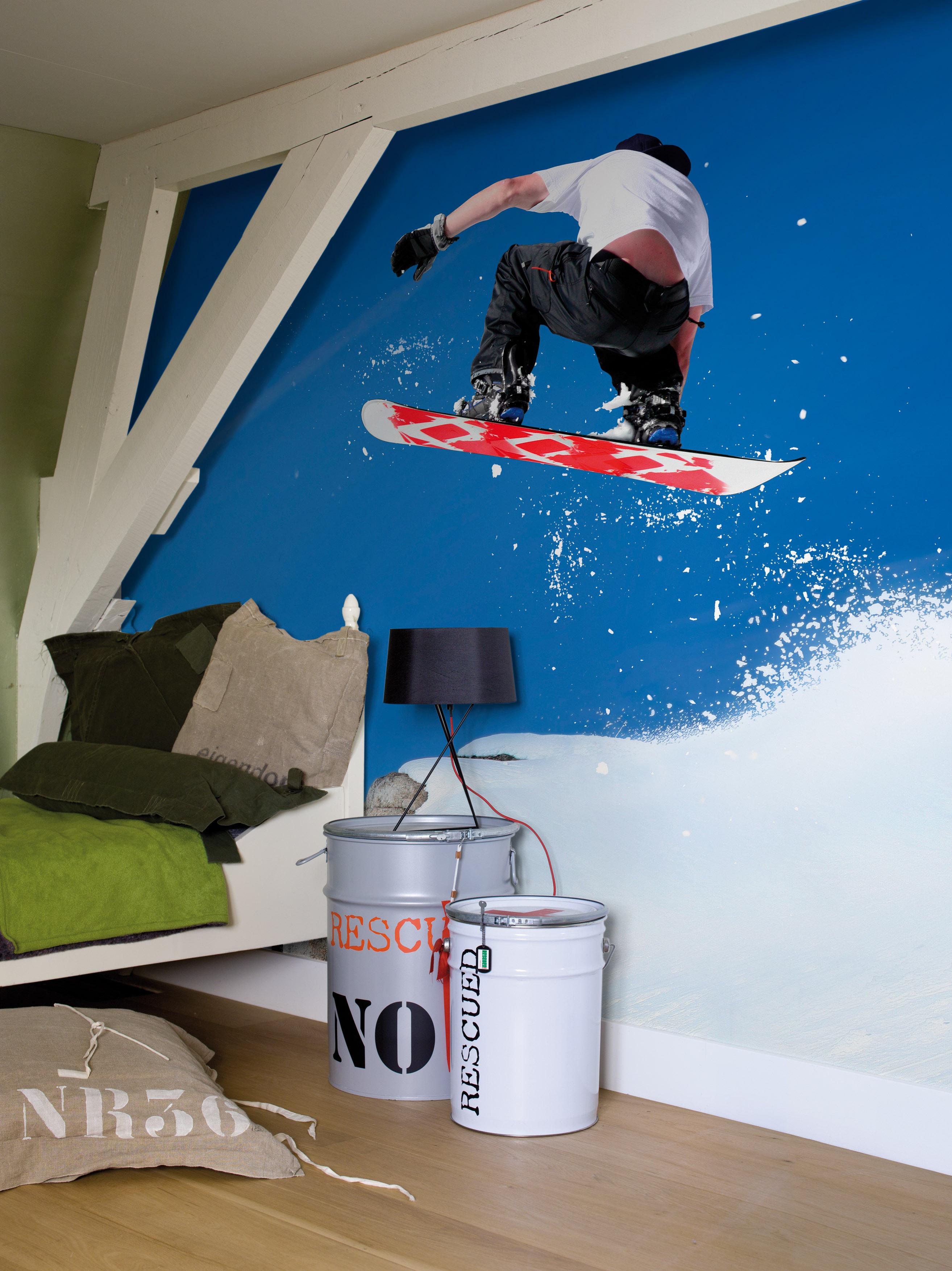 Fototapete mit Snowboarder-Motiv #jugendzimmer #fototapete #wandtapete ©BN Wallcoverings