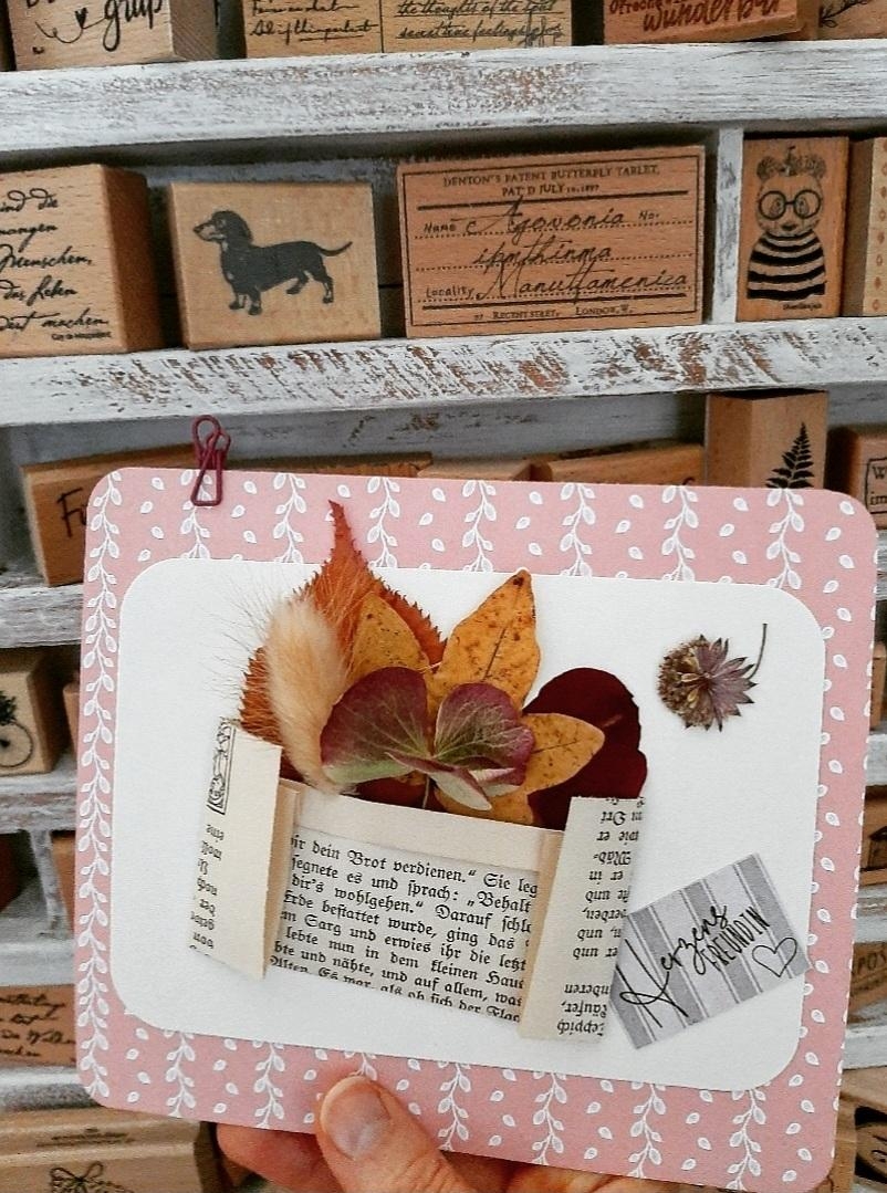 #fraumai_diy 
#diy
#couchstyle
#couchmag
#solebich 

"Etwas Herbst im Korb", Diy - Karte
